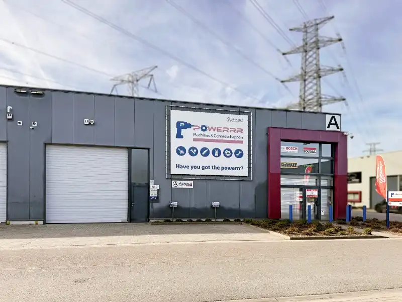 Magazijn met showroom te huur foto {{pictureIndex}}