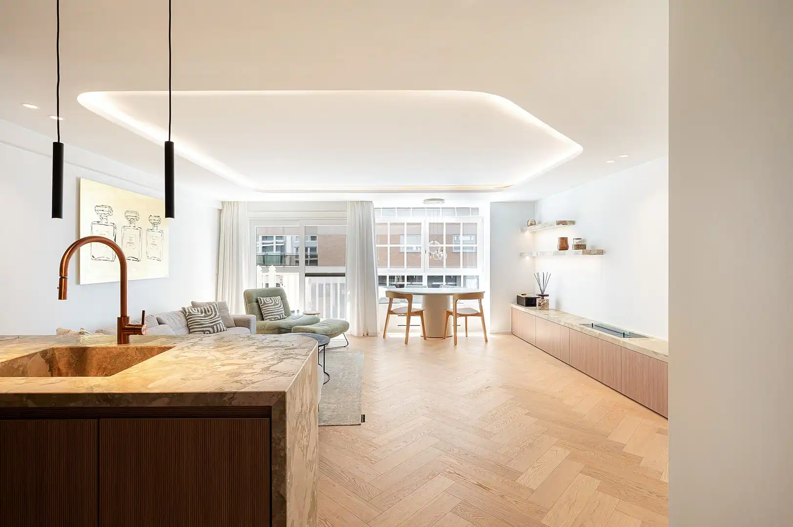 Gerenoveerd 3 slaapkamerappartement met zijdelings zeezicht. foto 5