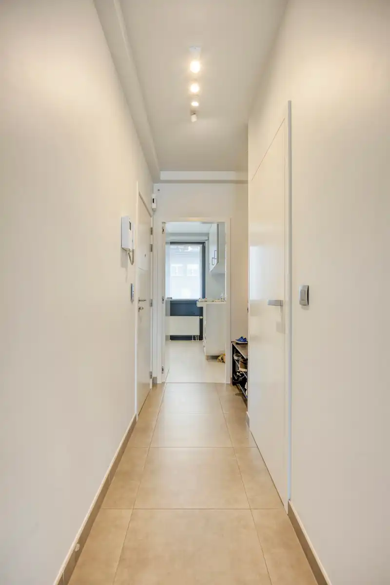Modern en energiezuinig gelijkvloers appartement vlabij centrum foto 17