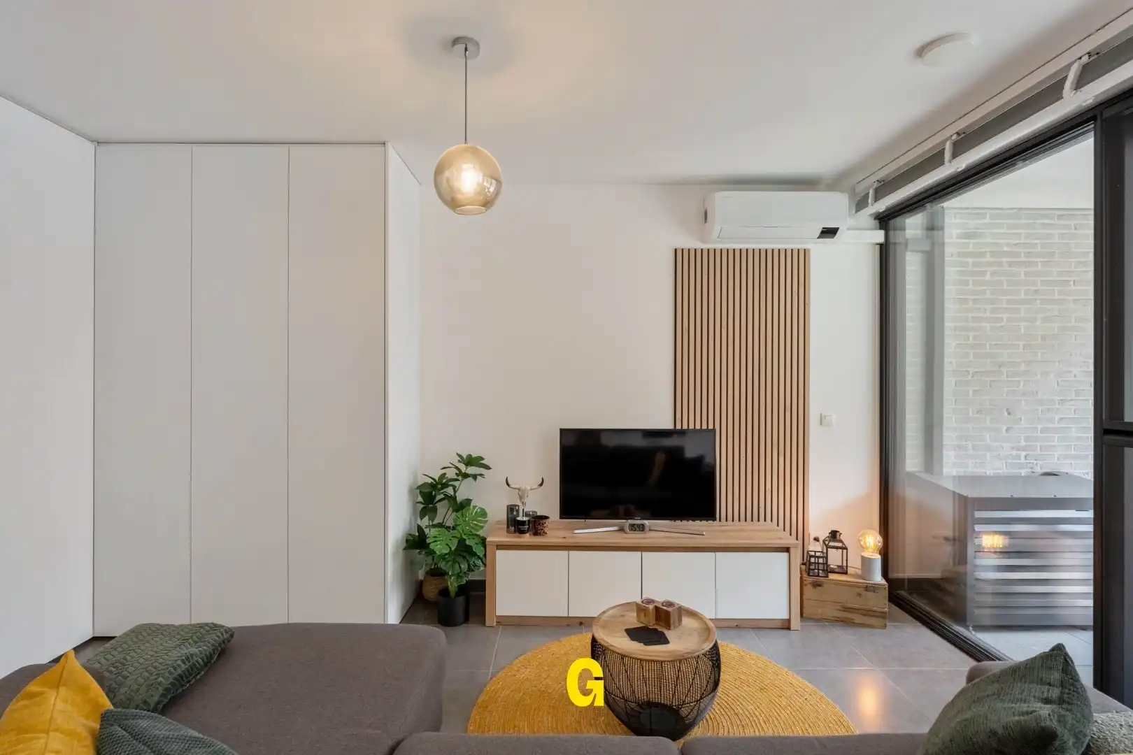 Knap ingericht gelijkvloersappartement met kelder en standplaats vlak bij het centrum foto 2