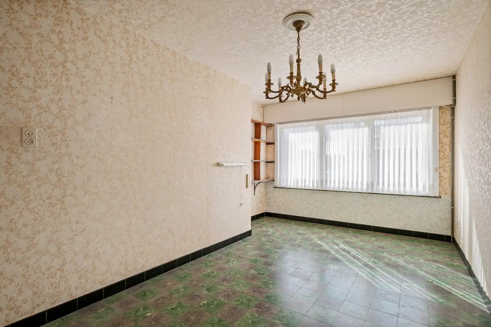 Halfopen woning met 3 slaapkamers, garage en tuin op een rustige ligging in Dadizele foto 13