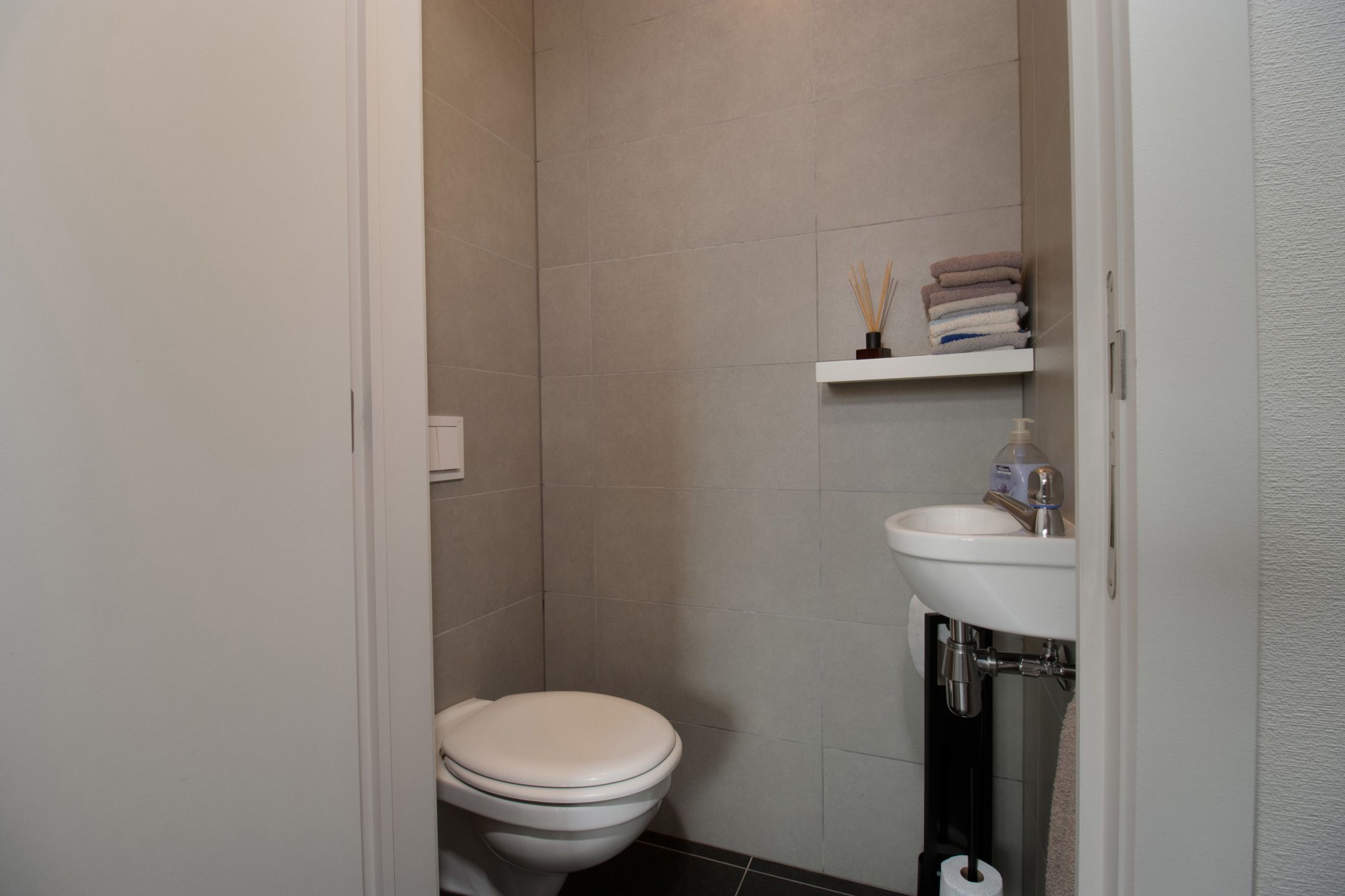 Modern en energiezuinig appartement met terras en garage foto 9