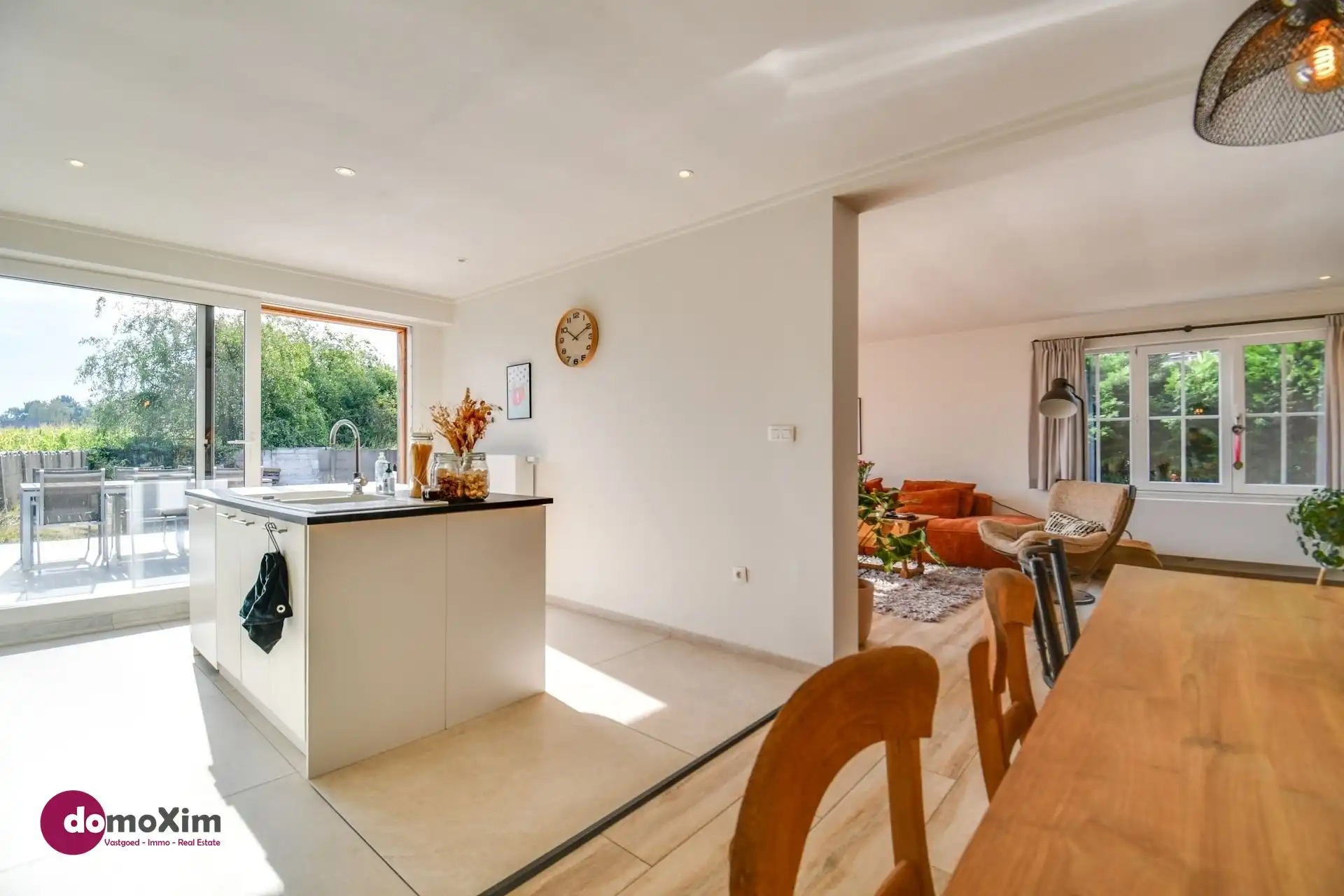 Moderne, gerenoveerde woning met leuke tuin in Boortmeerbeek foto 8
