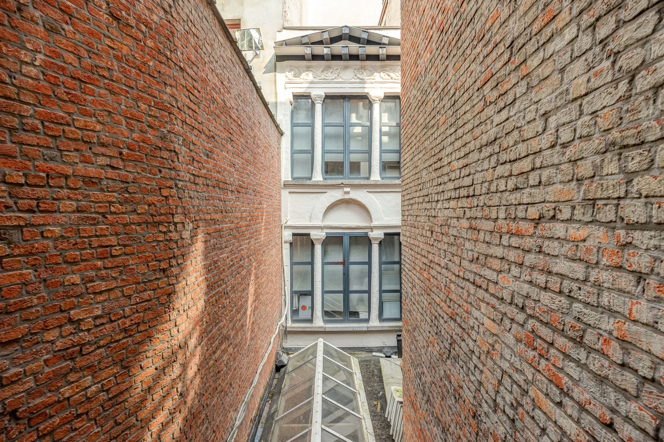 ANTWERPEN-CENTRUM - Karaktervol handelshuis met triplex appartement foto 8