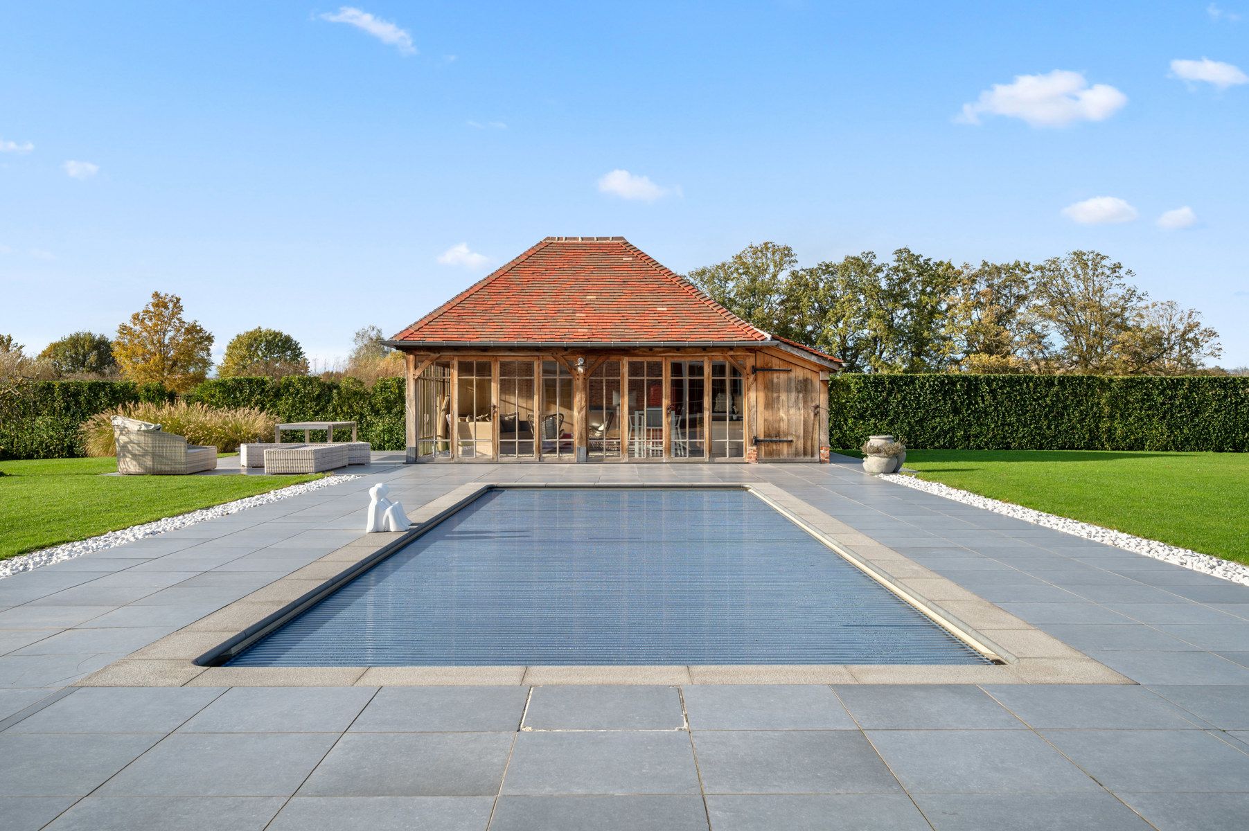 Prachtige villa in tijdloze architectuur te SCHRIEK foto 34