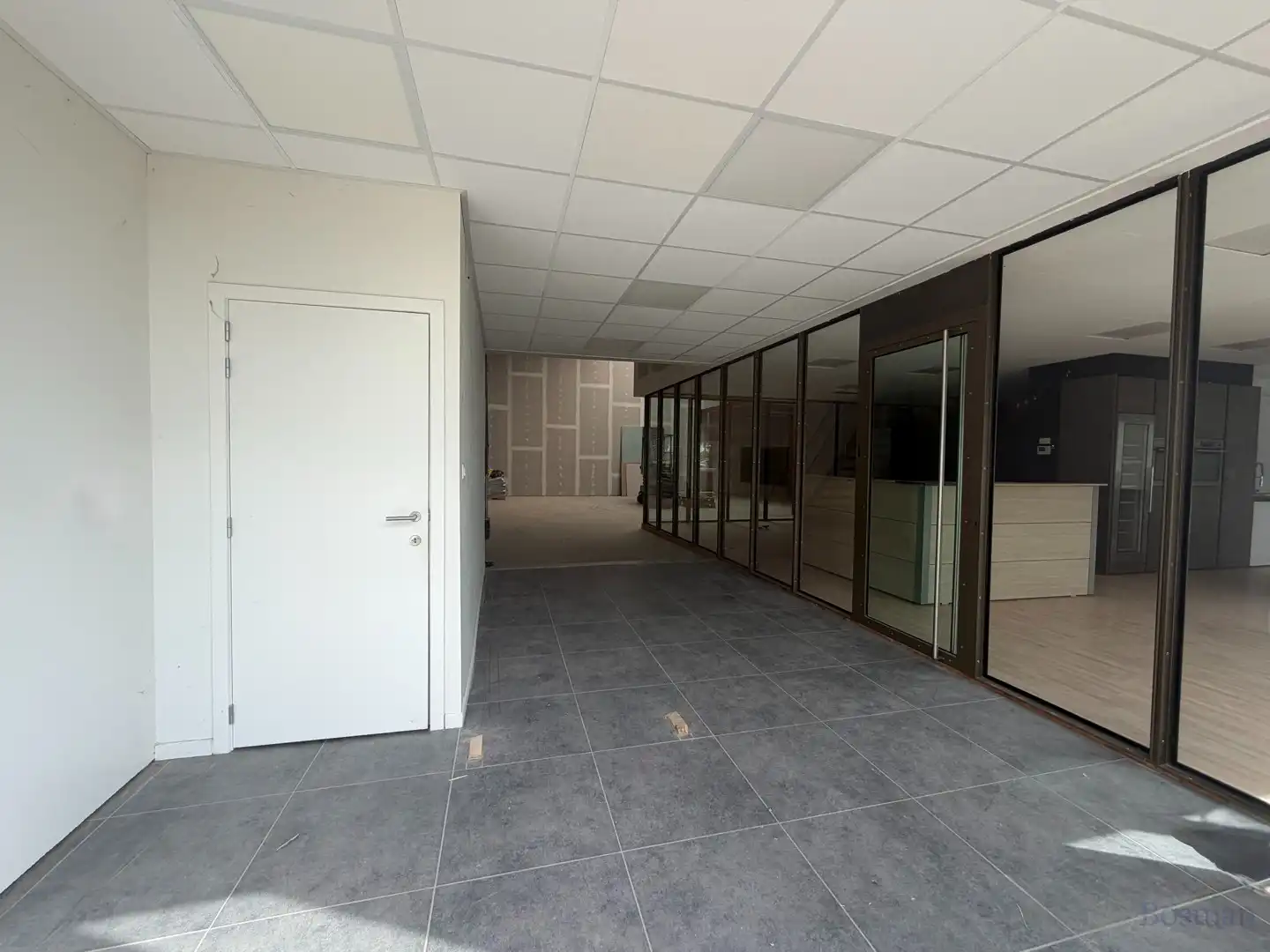 Handelspand (336m²) te huur in Geel foto 2