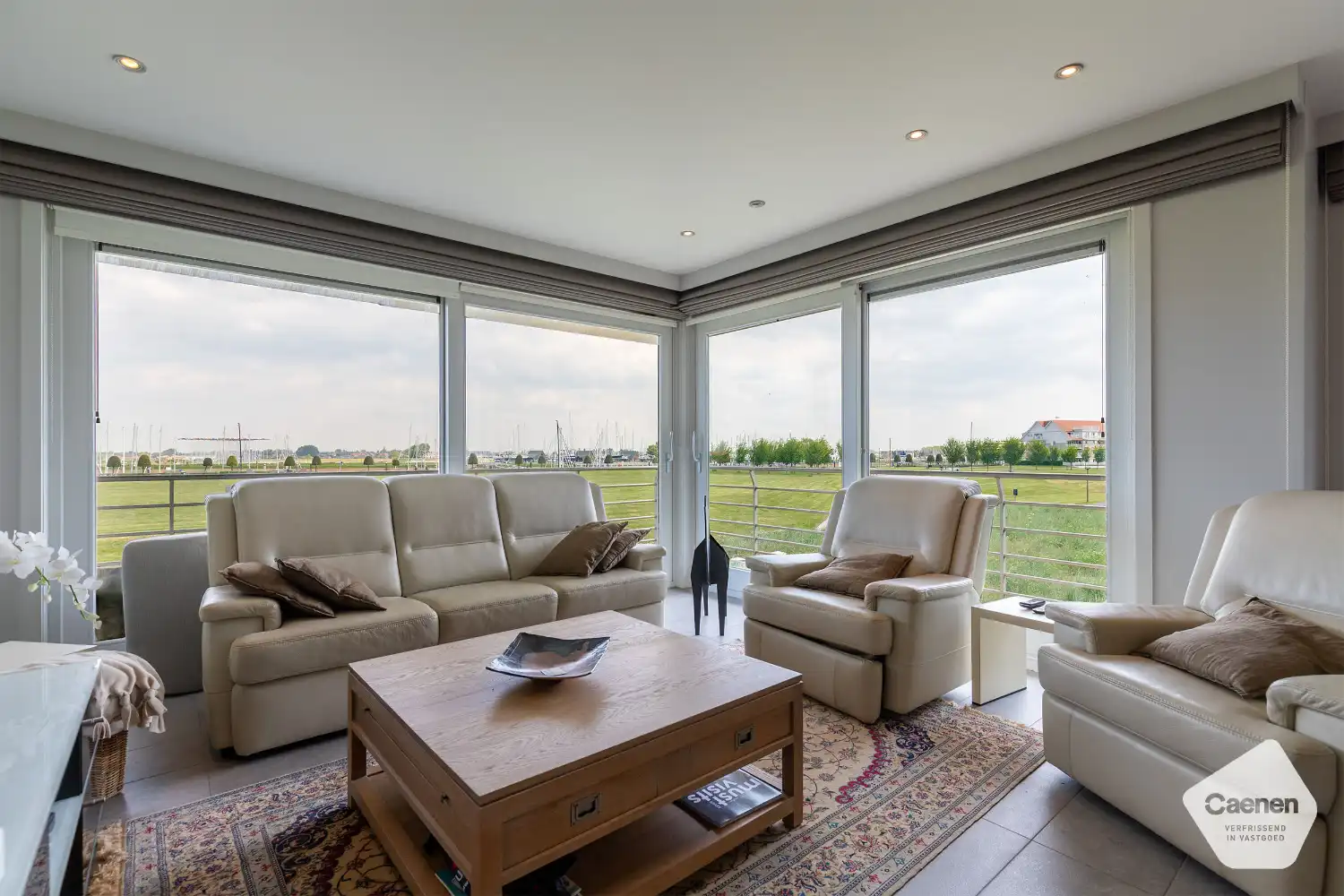 Ruim hoekappartement met 3 slaapkamers en fantastisch zicht op jachthaven foto 3