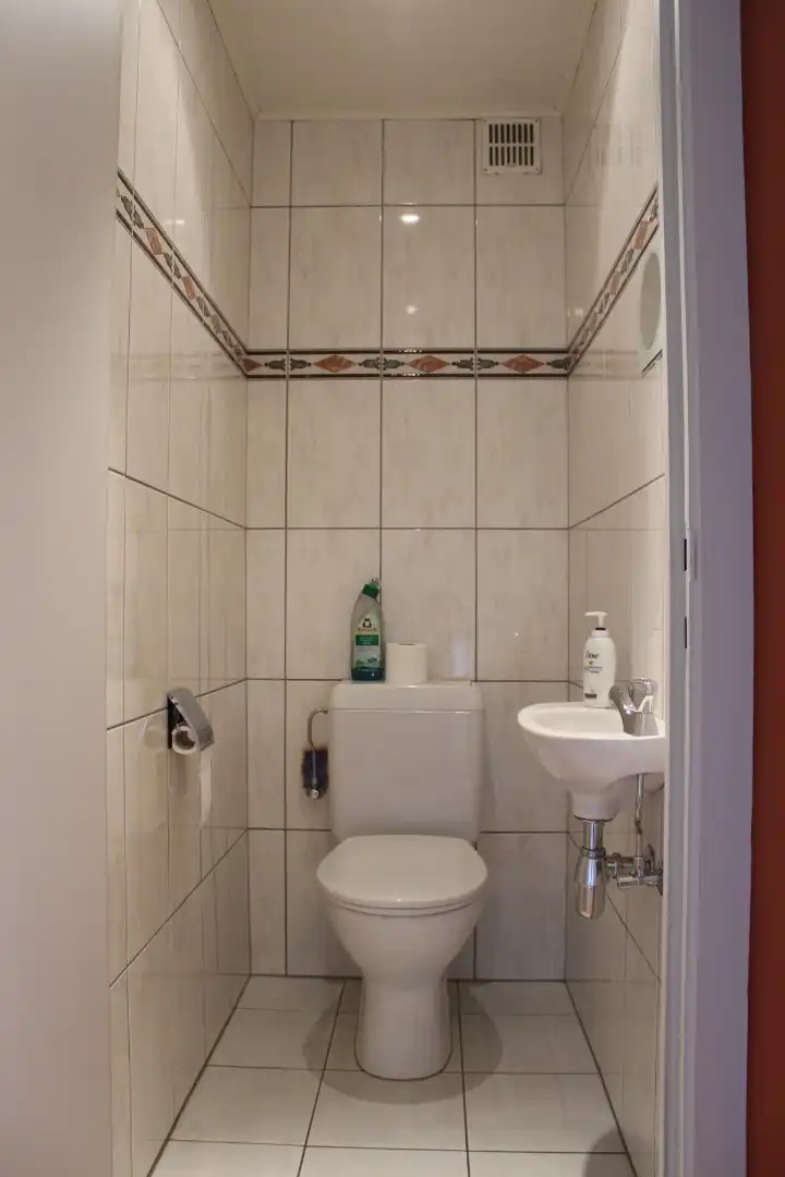 Lichtrijk duplex appartement in hartje Zonhoven (3slpk, 2badk, 2 parkings) foto 3