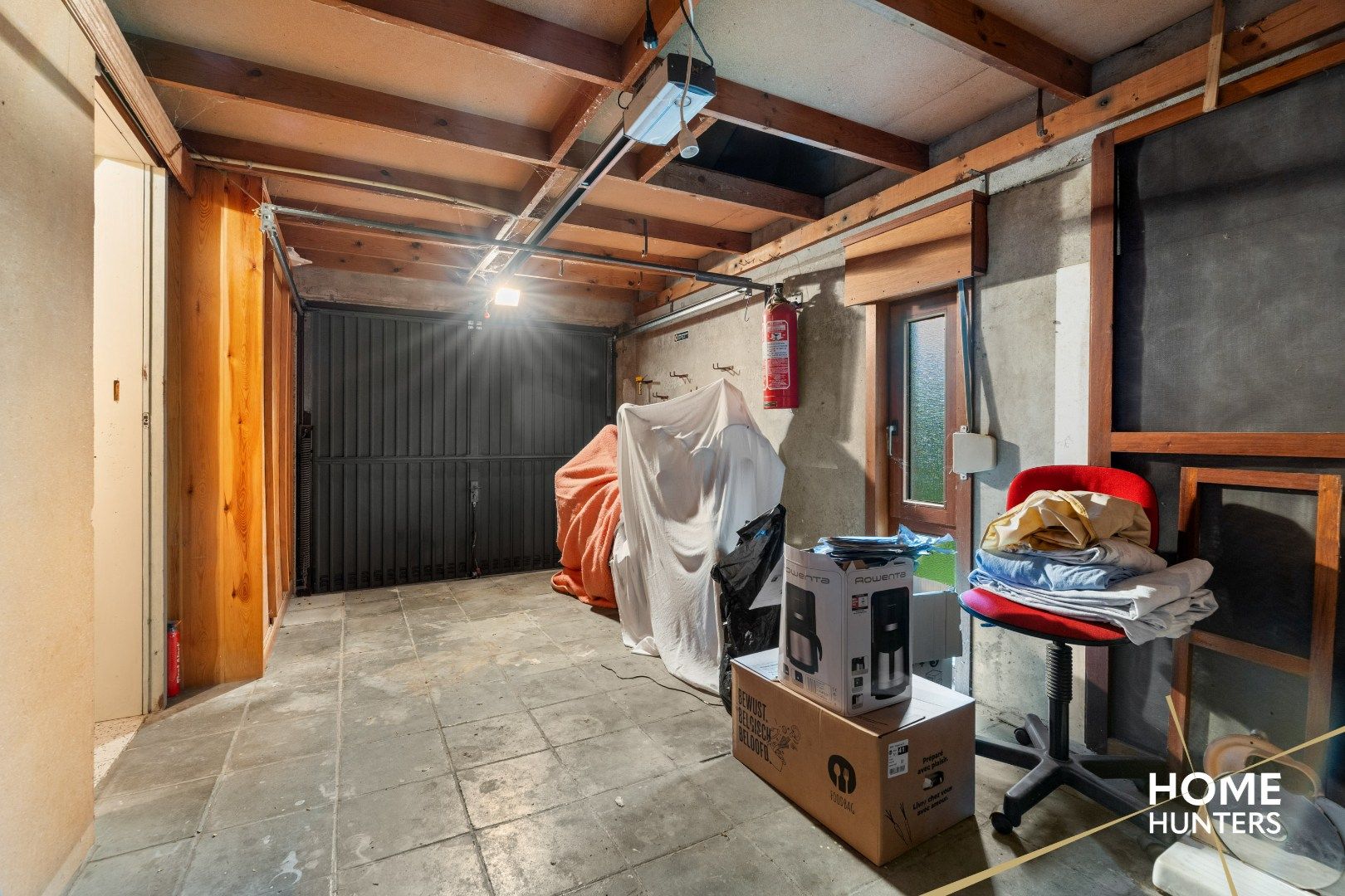 Charmante halfopen woning met tuin & garage foto 22