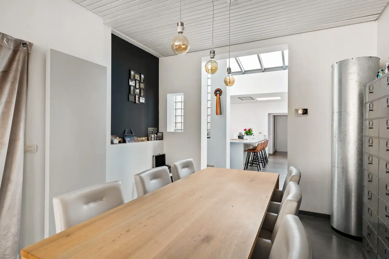 Ruime woning met 5 slpk en grote garage (100 m²) foto 4