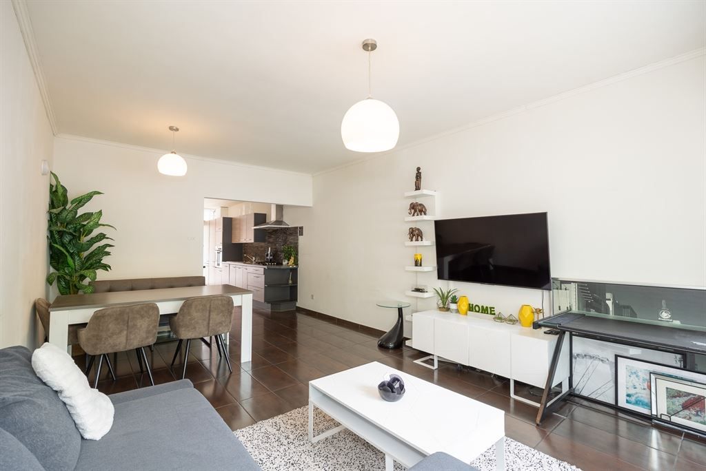 Gelijkvloers appartement met zonnige tuin foto {{pictureIndex}}