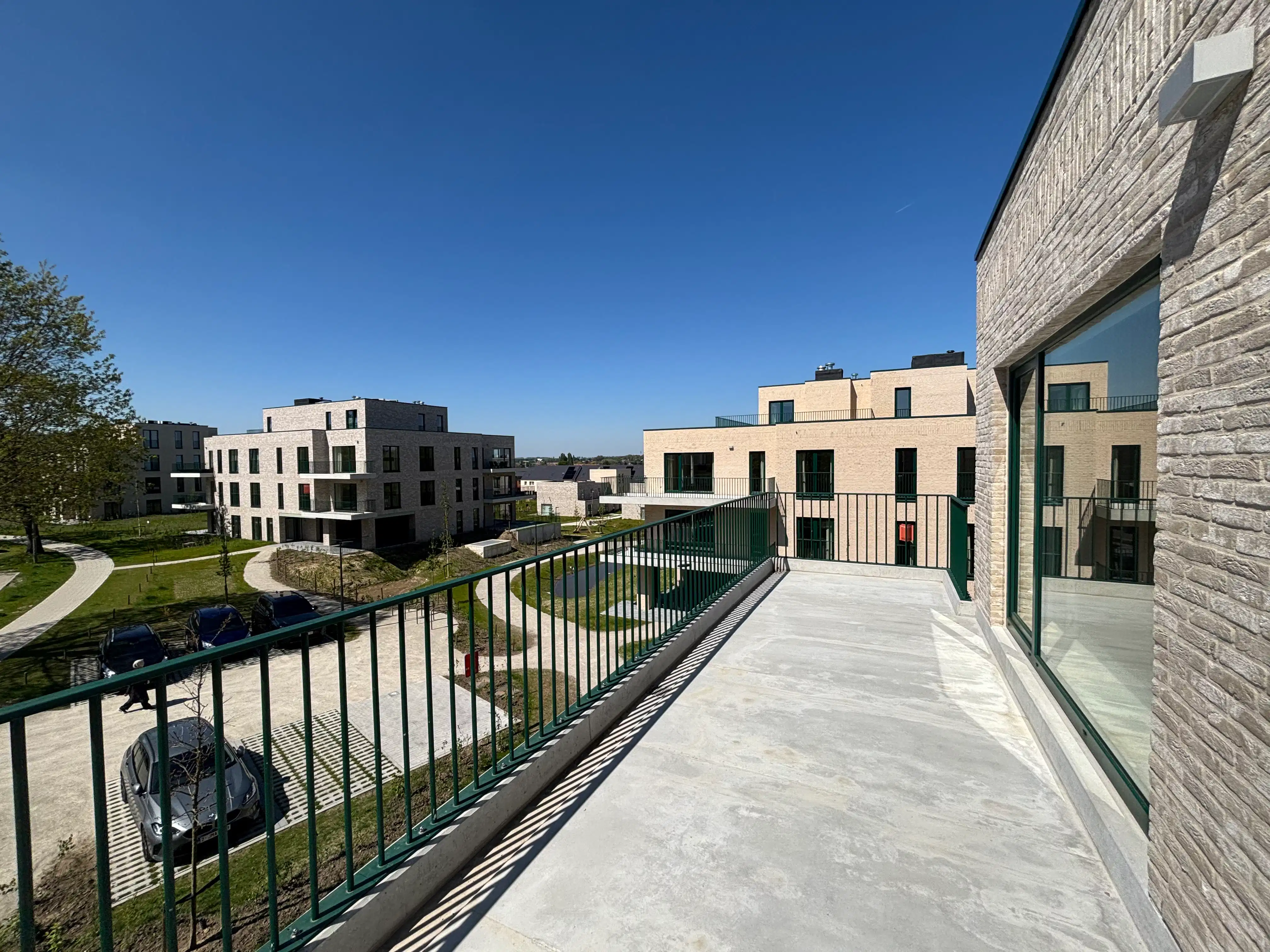 Luxe & Energiezuinig wonen: Ruim appartement (1 slpk + bureau) in Koningslo foto {{pictureIndex}}