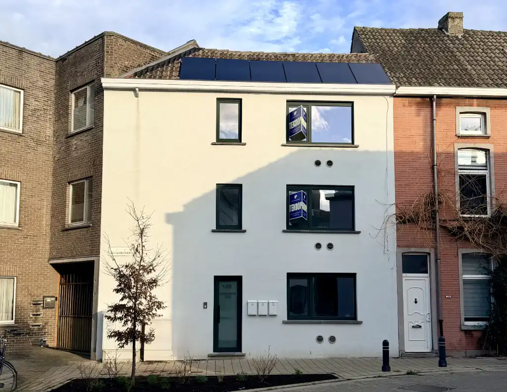 Opbrengsteigendom – 3 gerenoveerde studio’s met EPC A-scores foto {{pictureIndex}}