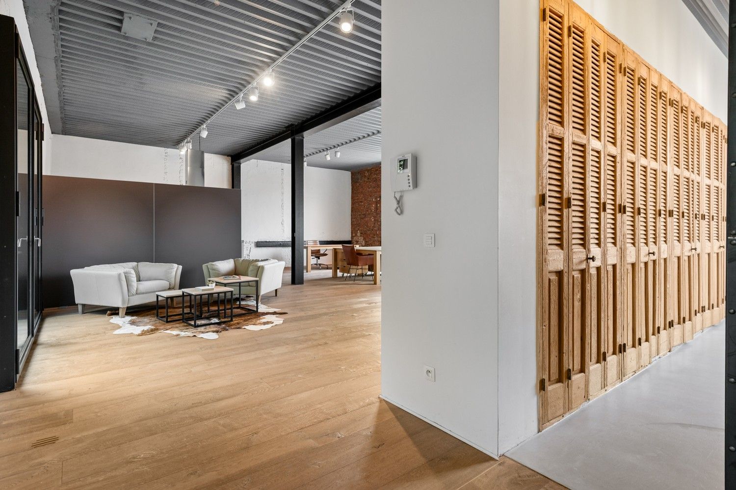 Inspirerend kantoor van ca. 140 m² te huur in het project Kanaal van Axel Vervoordt foto 14