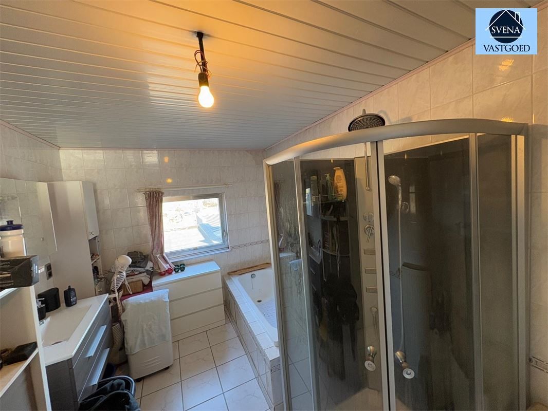 WONING GELEGEN NABIJ CENTRUM HERZELE foto 7