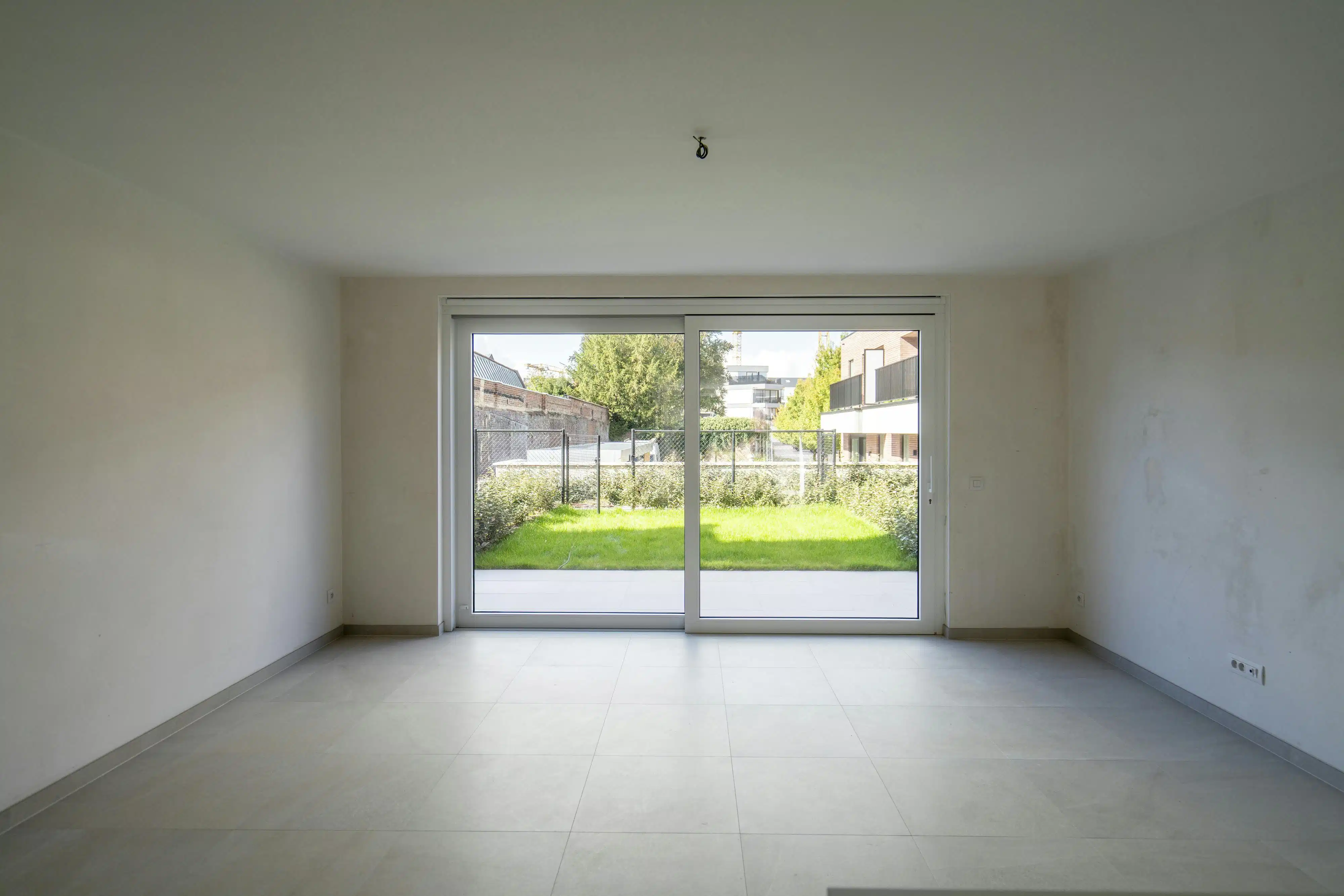 Nieuwbouwwoning met 4 slaapkamers te koop centrum Kortrijk foto 5