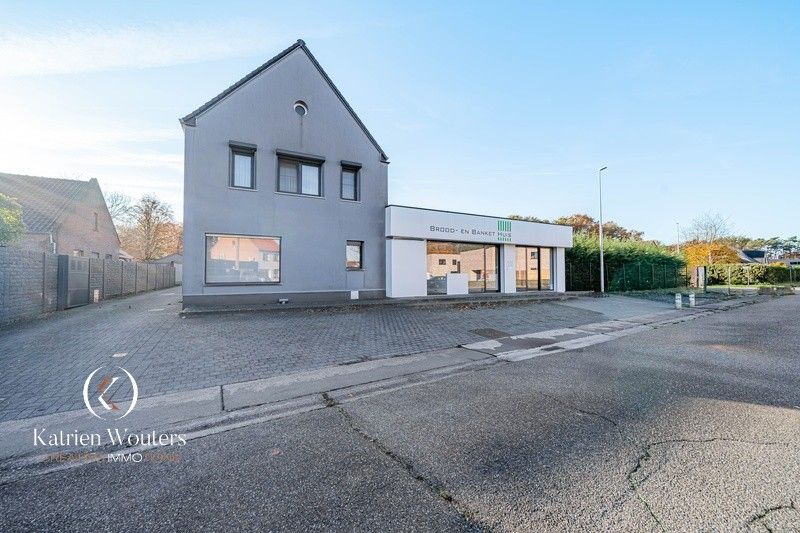 Gebouw voor gemengd gebruik met veel potentieel foto 2