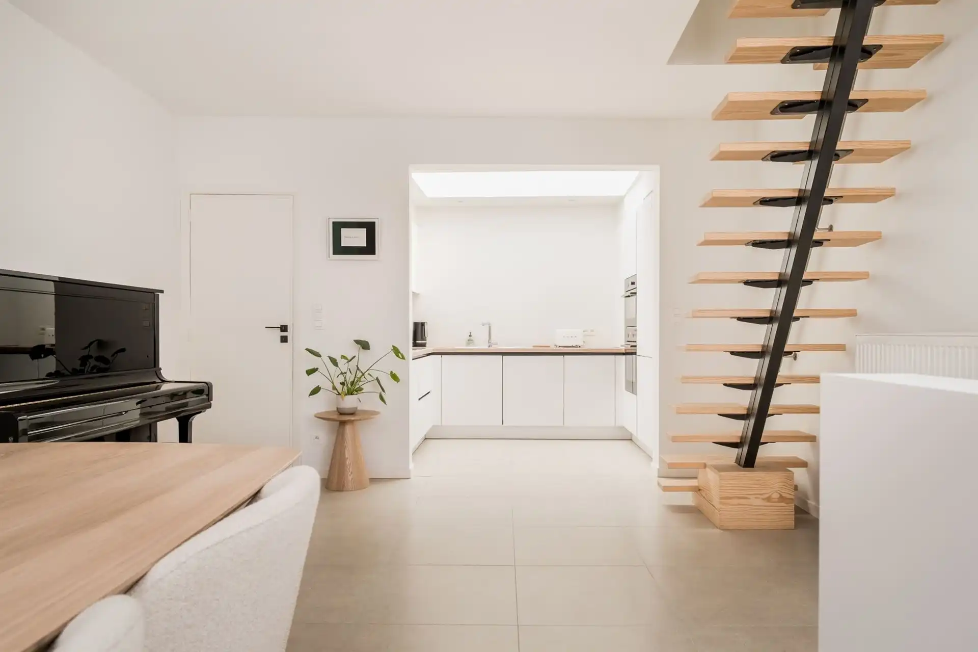 Handelsgelijkvloers + duplexappartement centrum Mechelen foto 6