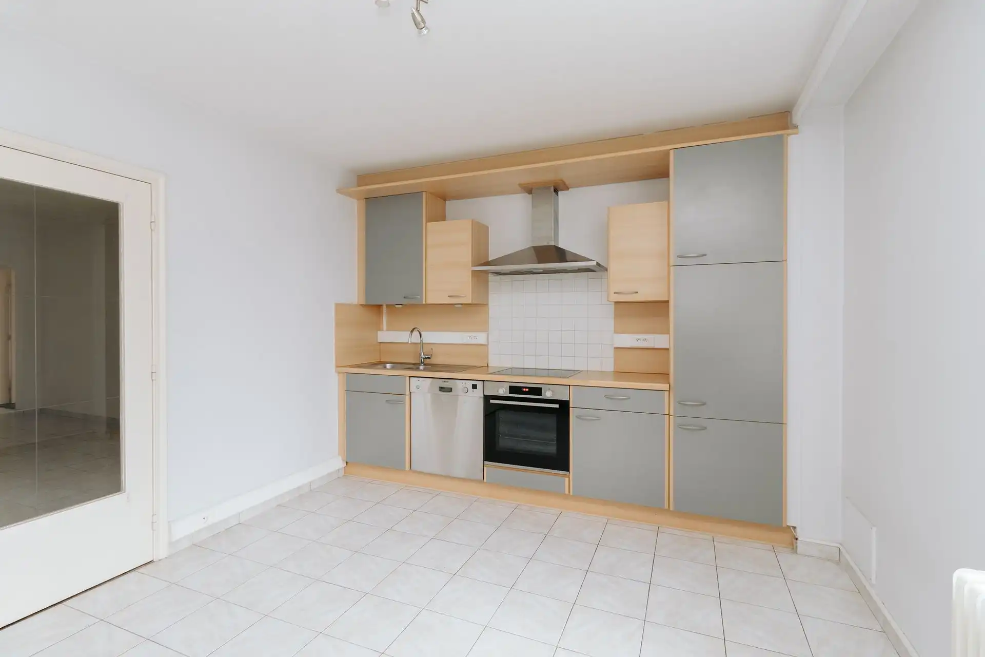 Ruim hoekappartement te huur nabij centrum Boechout. foto 4