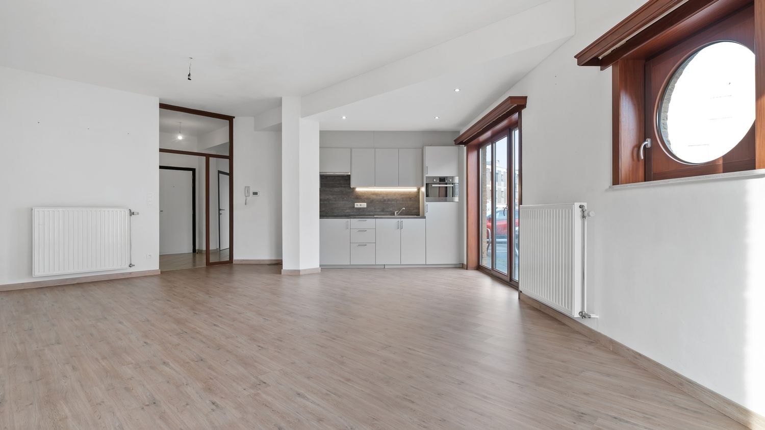 Gelijkvloers appartement te huur in het centrum van Paal foto 5