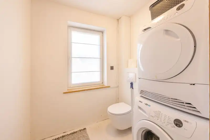 PERFECTE STARTERSWONING! Tot in de puntjes gerenoveerde woning nabij hartje Harelbeke! 🏡 foto 17