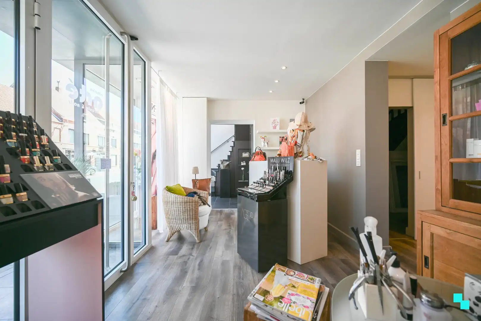 Riante dubbele woonst met 4 slaapkamers foto 4
