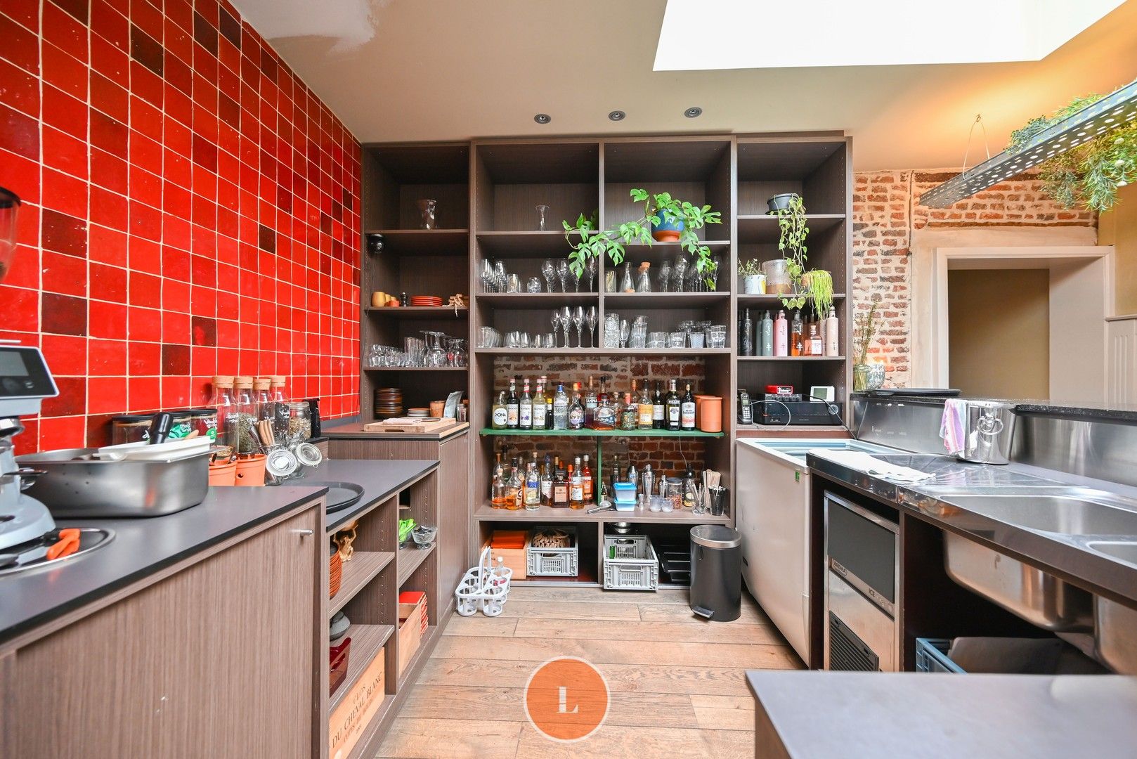 Handelspand met charmante gevel in hartje centrum Menen foto 7