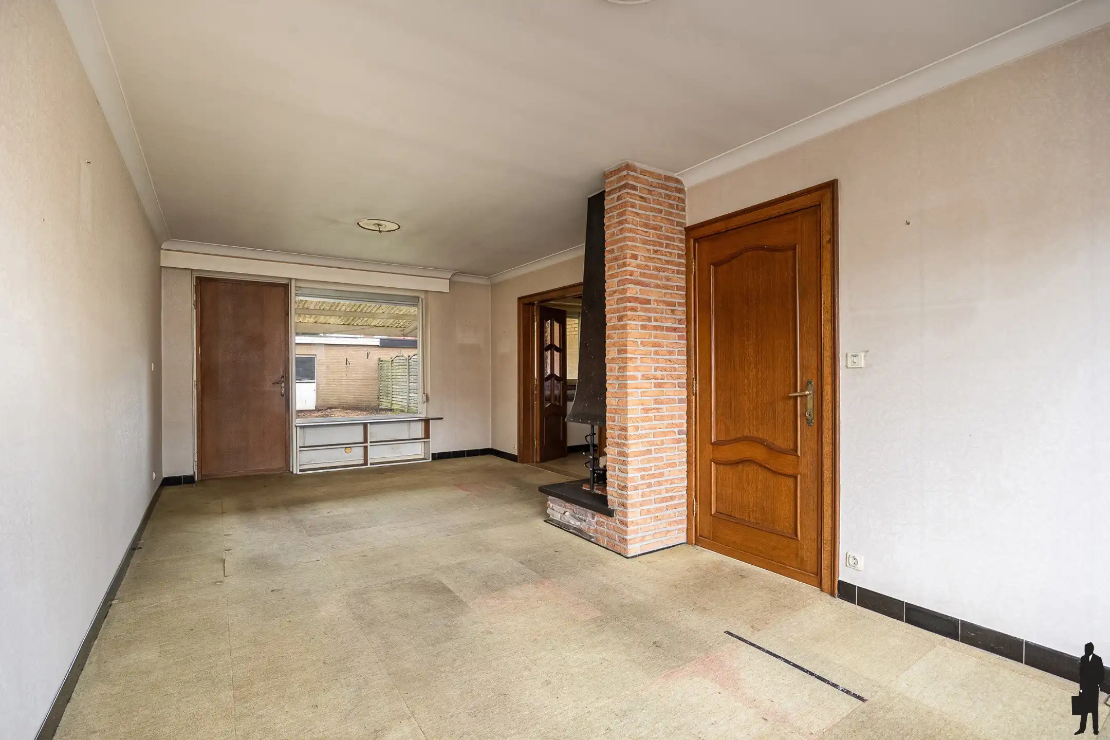 Te renoveren woning op toplocatie in het centrum van Beveren foto 3