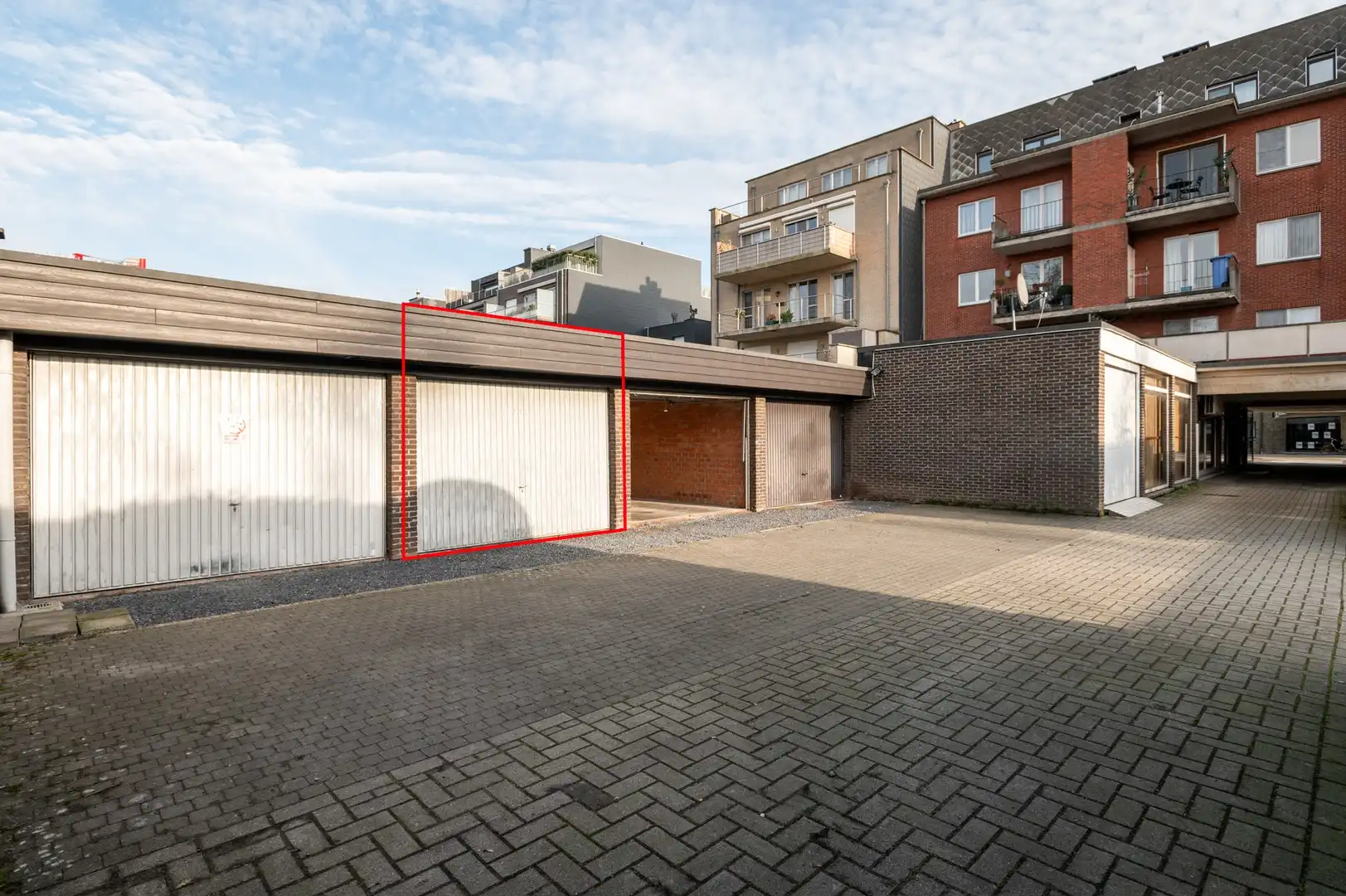 Handelsgelijkvloers met hoge visibiliteit op Bredabaan foto 12