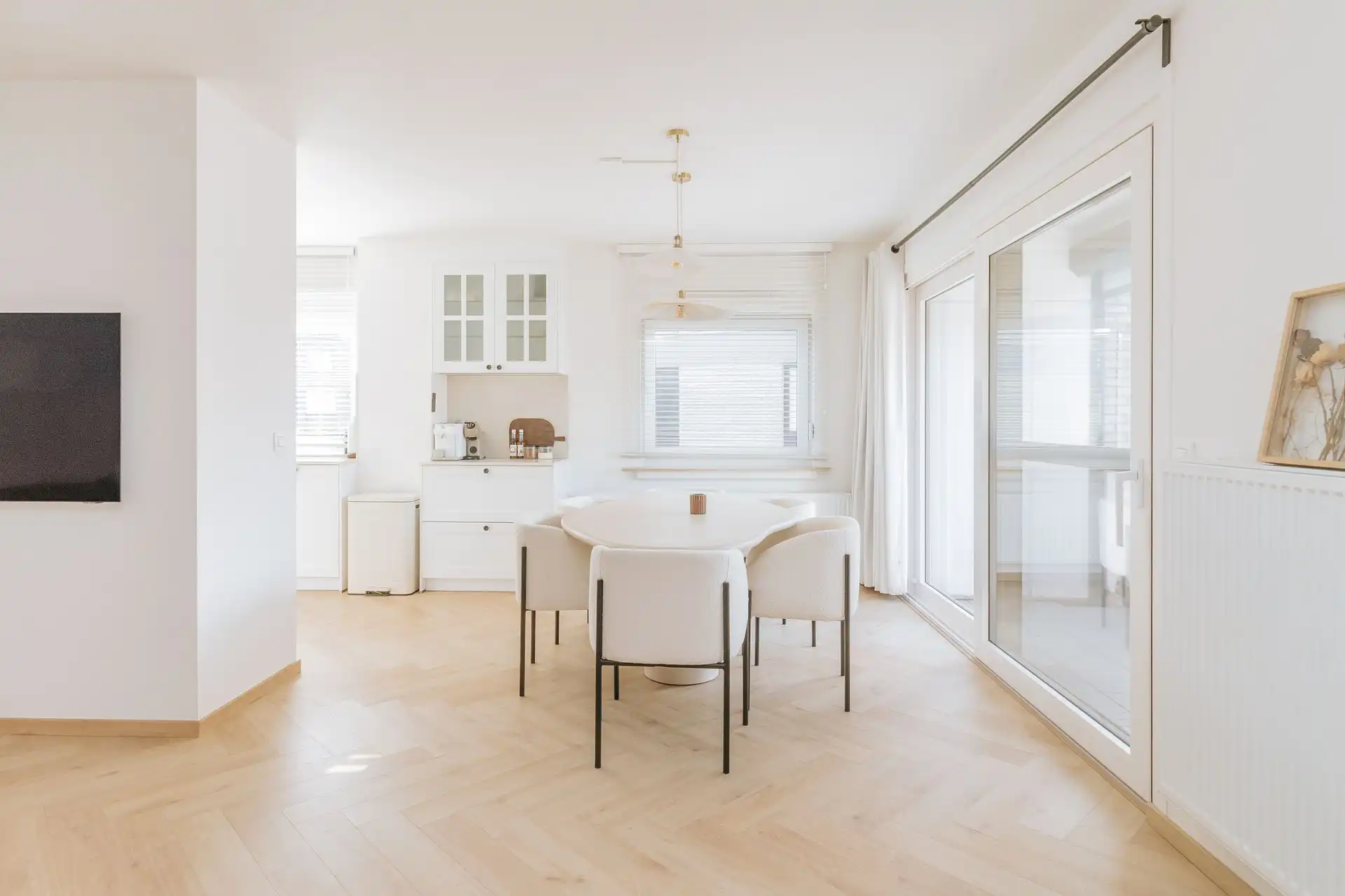 Instapklaar appartement in rustige woonwijk in Aartselaar foto 6