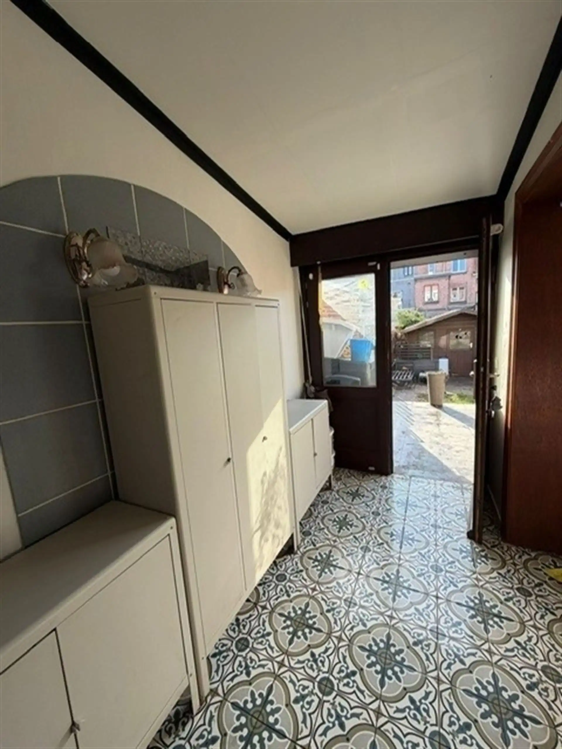 Ruime woning met zonnige tuin! foto 7