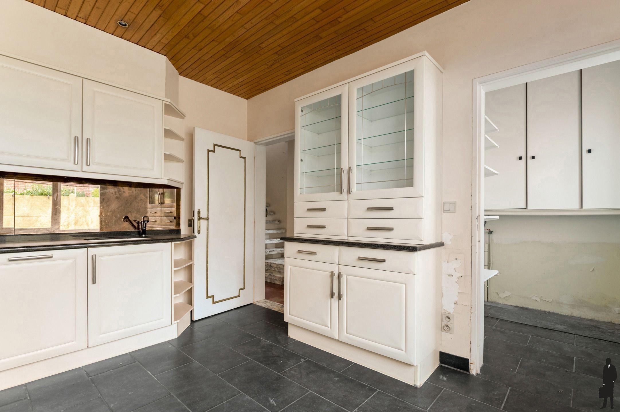 Lichte woning met tuin, garage en 4 slaapkamers foto 8