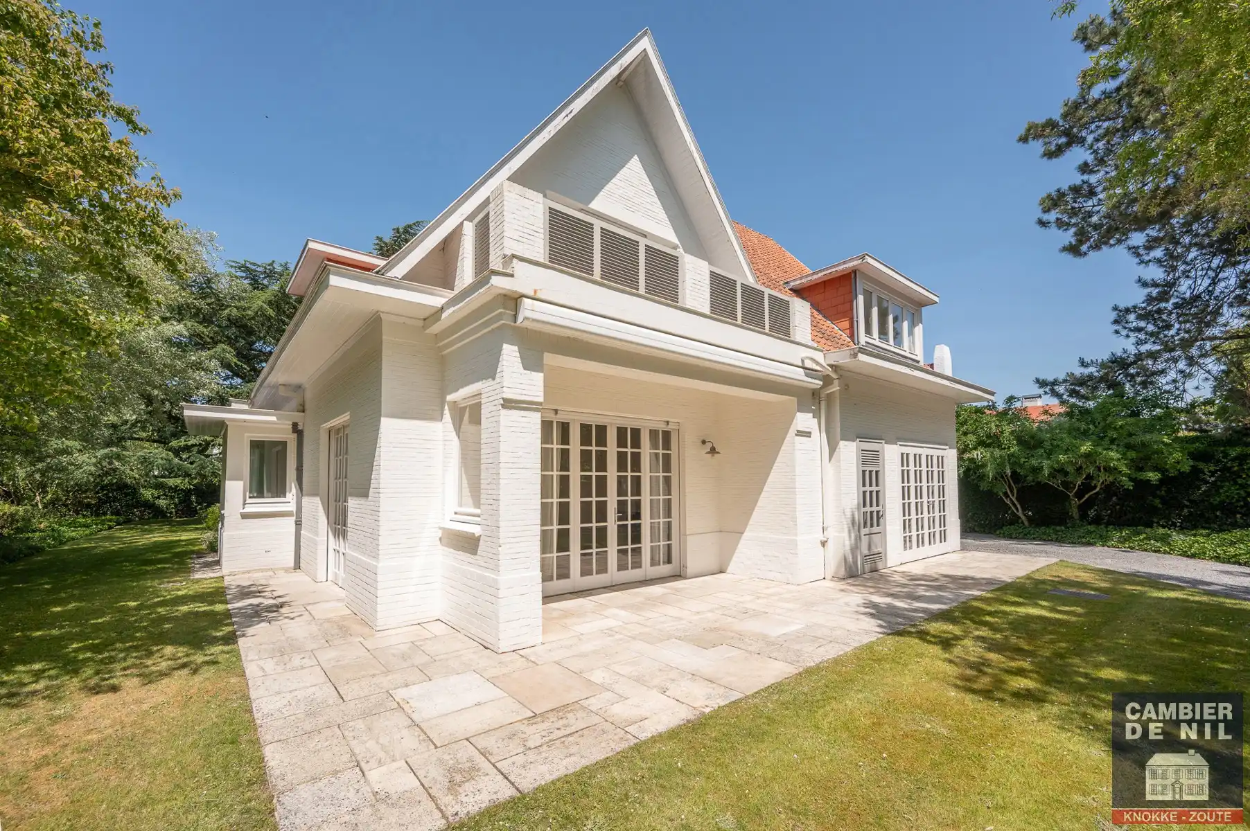 Charmante vrijstaande villa in hartje Zoute foto 26