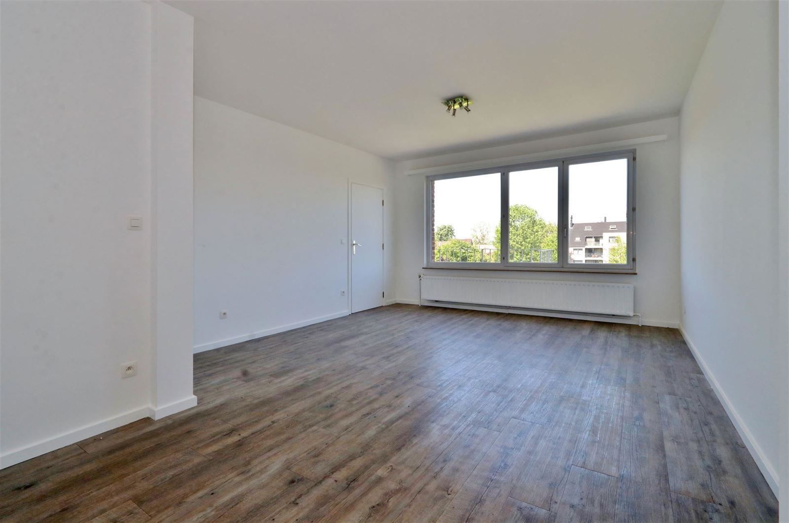 2 kamer appartement met garage en berging  foto 7