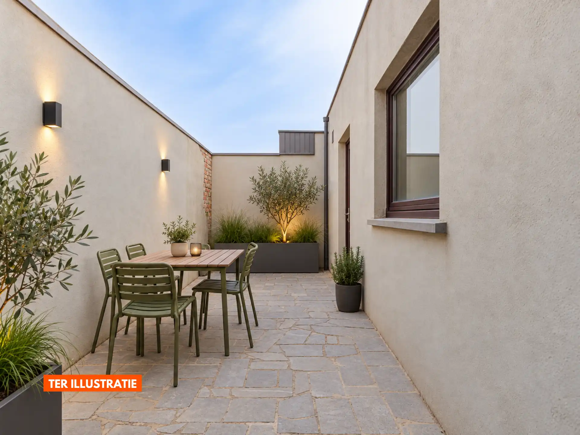 LEDE Centraal gelegen renovatiewoning met terras foto 17
