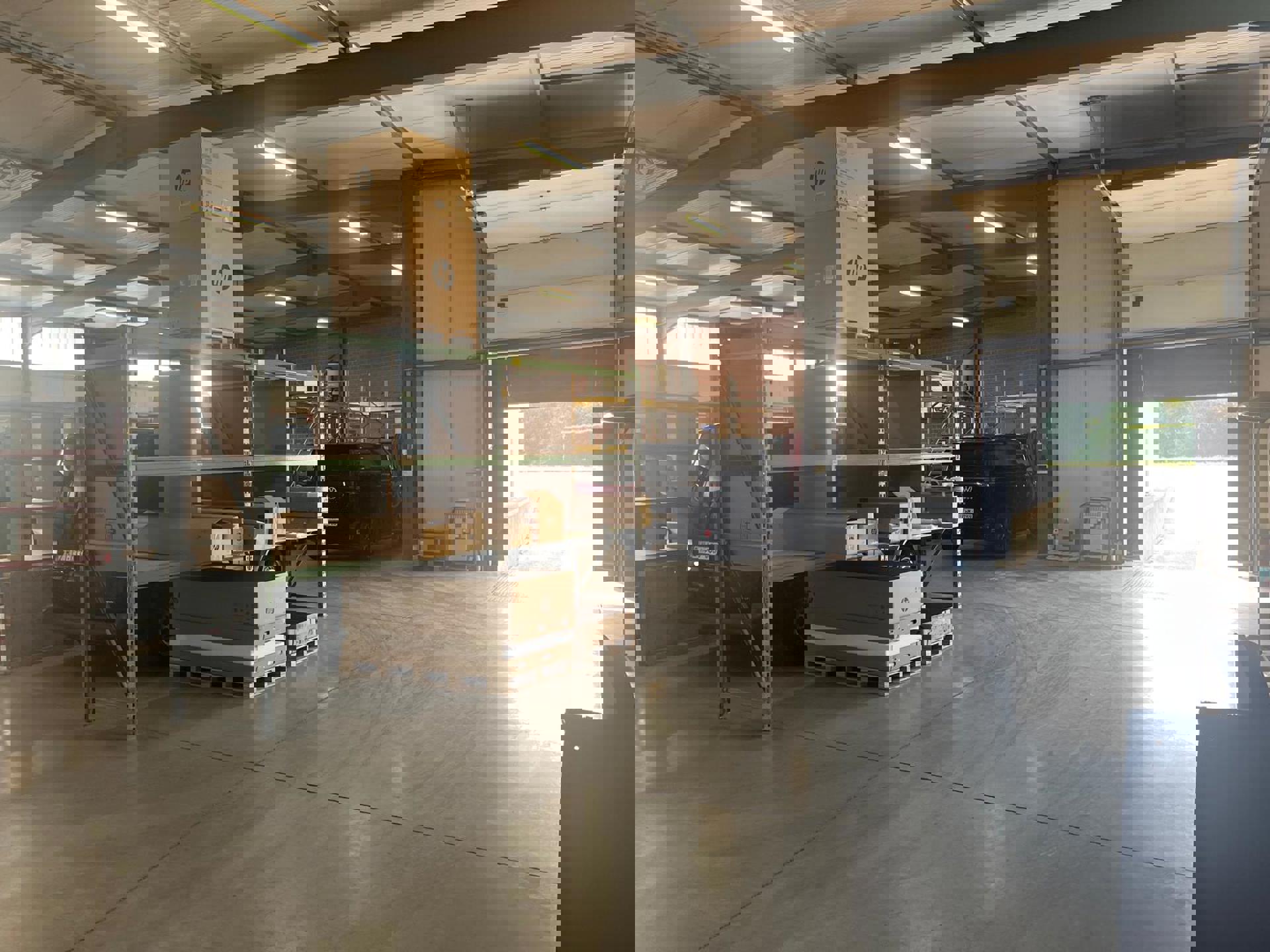 Lier: Magazijn 1.050m² met loskade en kantoor foto 5