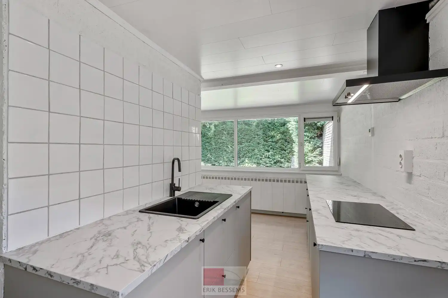 Recent gemoderniseerde bungalow, gelegen op het vakantiepark Sunclass Sonnevijver. foto 8