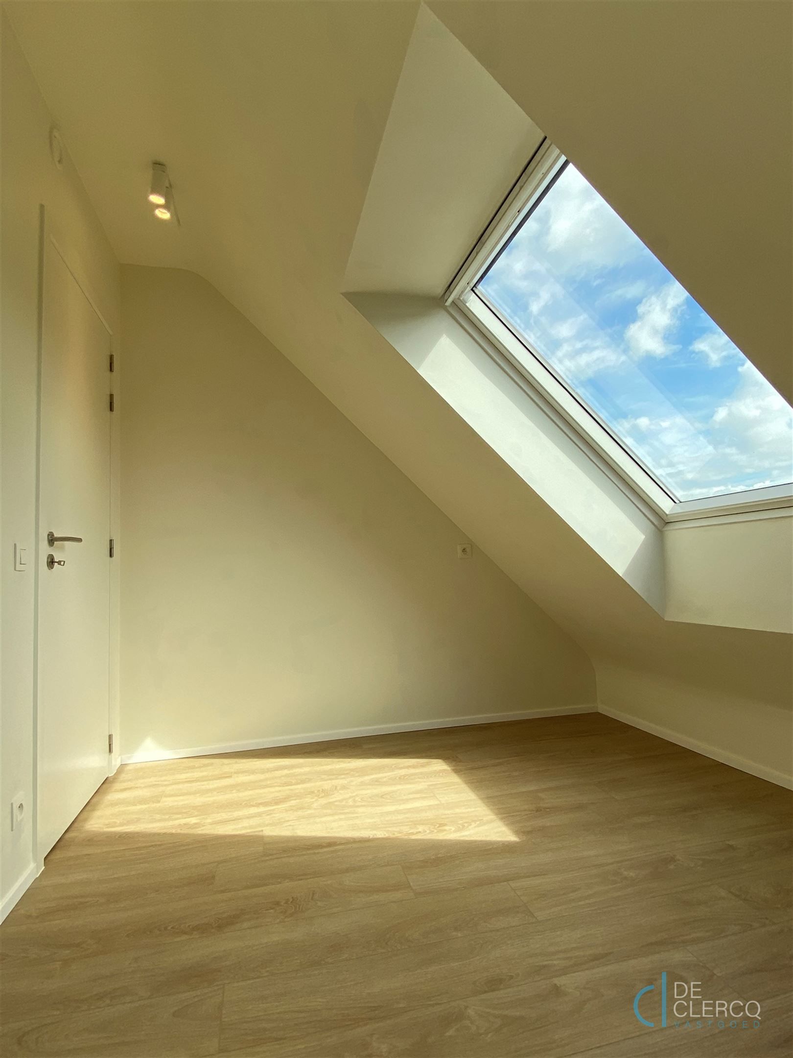 Prachtig duplex appartement TE HUUR op toplocatie in Lochristi! foto 20