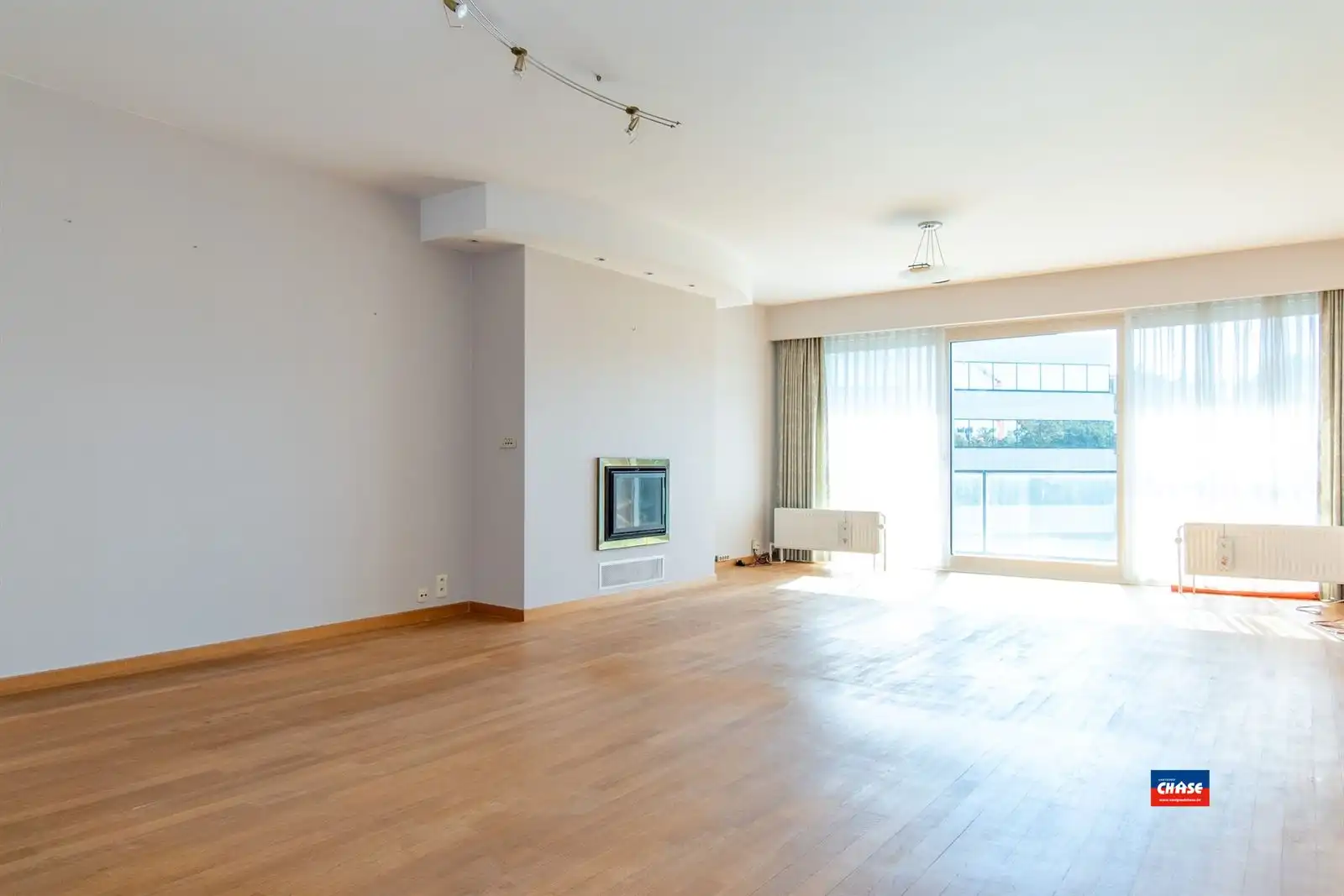 Ruim appartement met 3 slaapkamers, 2 terrassen en autostaanplaats foto 2