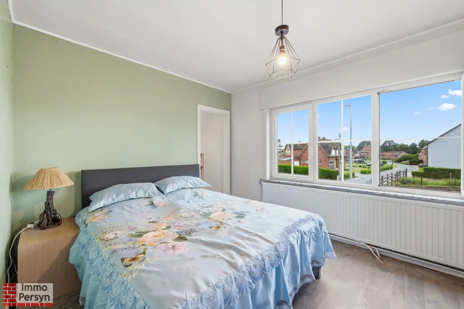 Charmante, gerenoveerde woning met carport en tuin foto 14