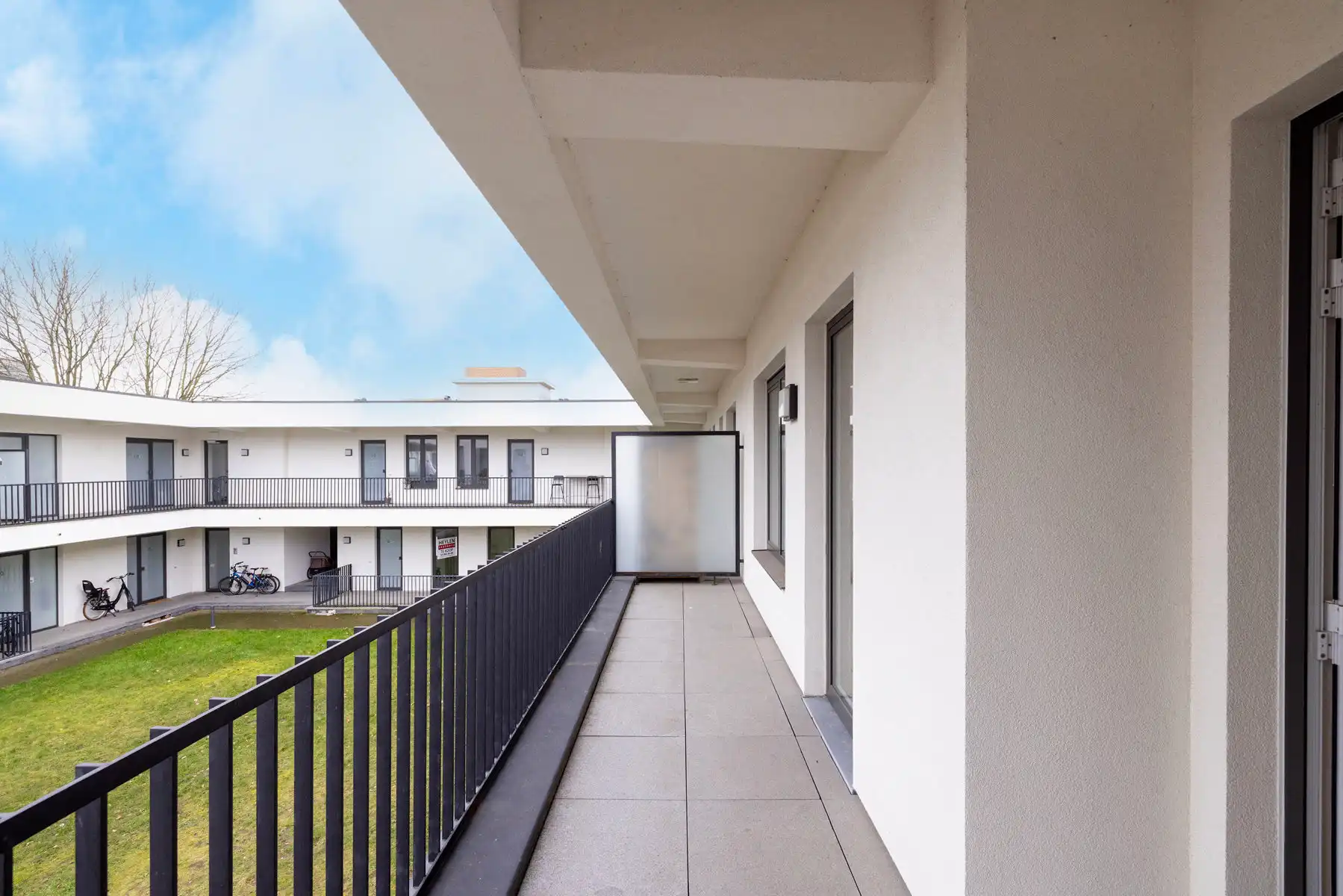 Mooi app. op leuke locatie, momenteel verhuurd! foto 14