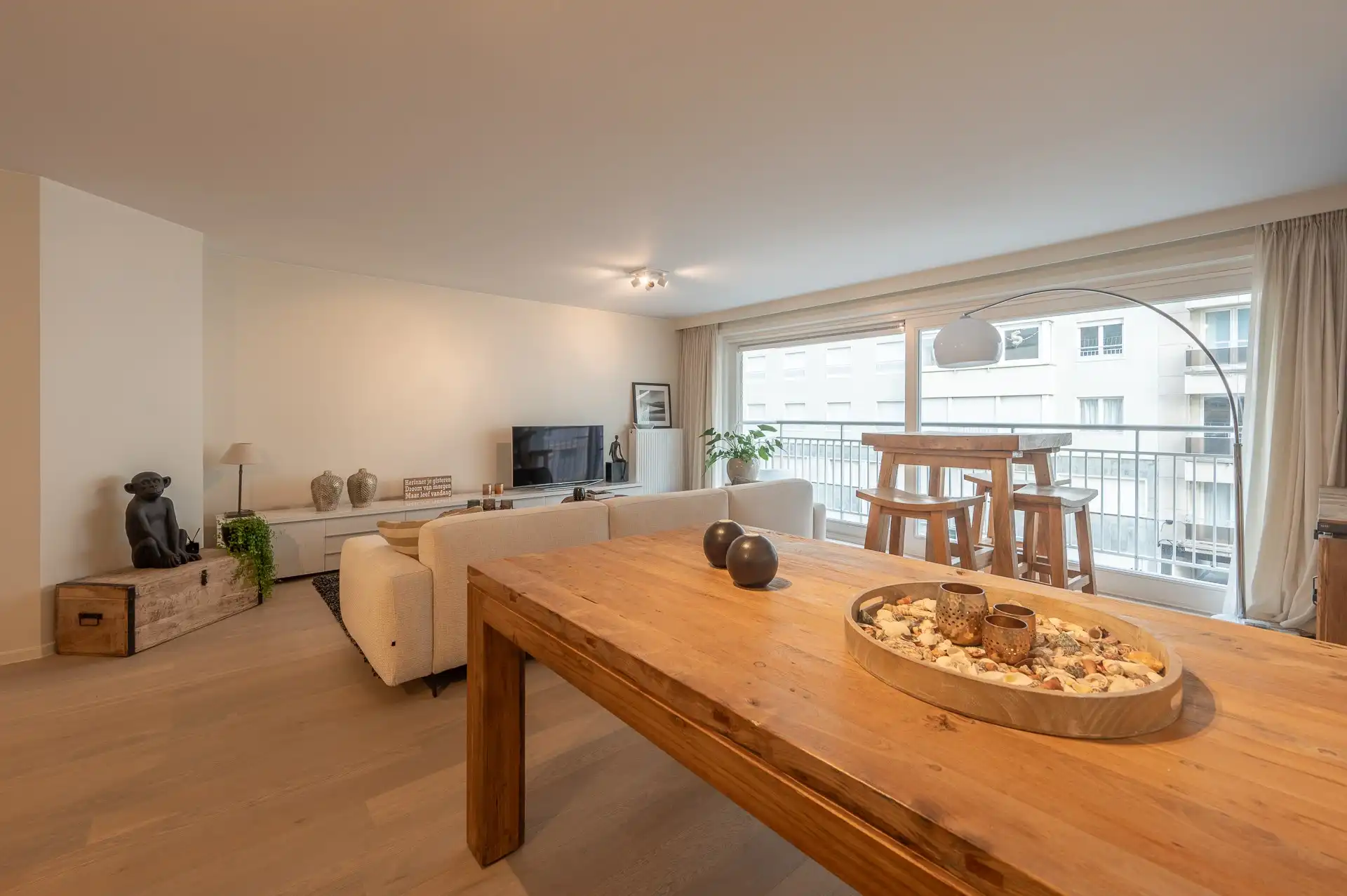 Lichtrijk appartement met 2 slaapkamers in een rustige zijstraat van de Zeedijk foto 4