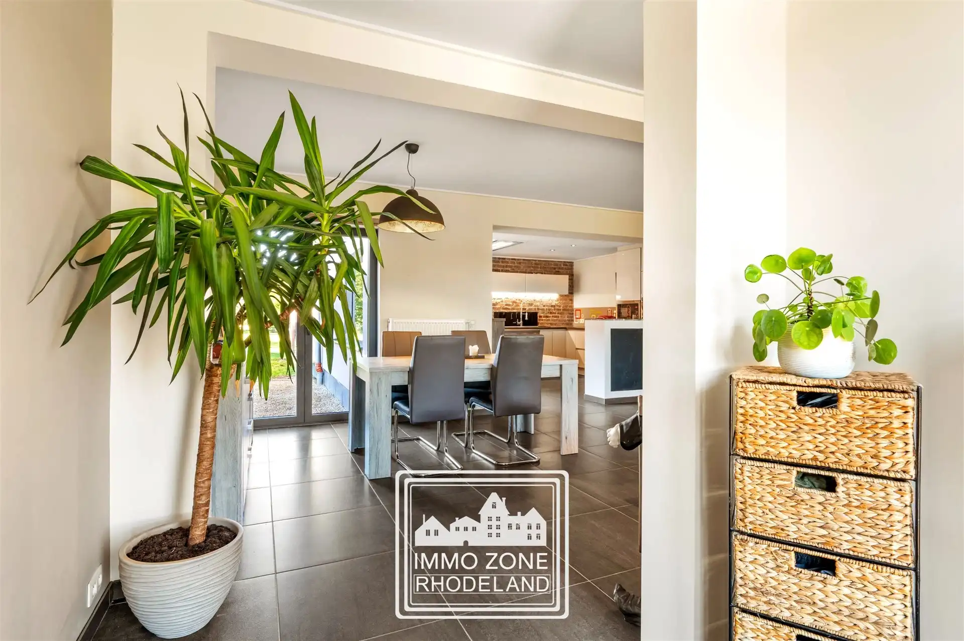 Sublieme instapklare woning met 3 slpks en diepe groene tuin foto 4