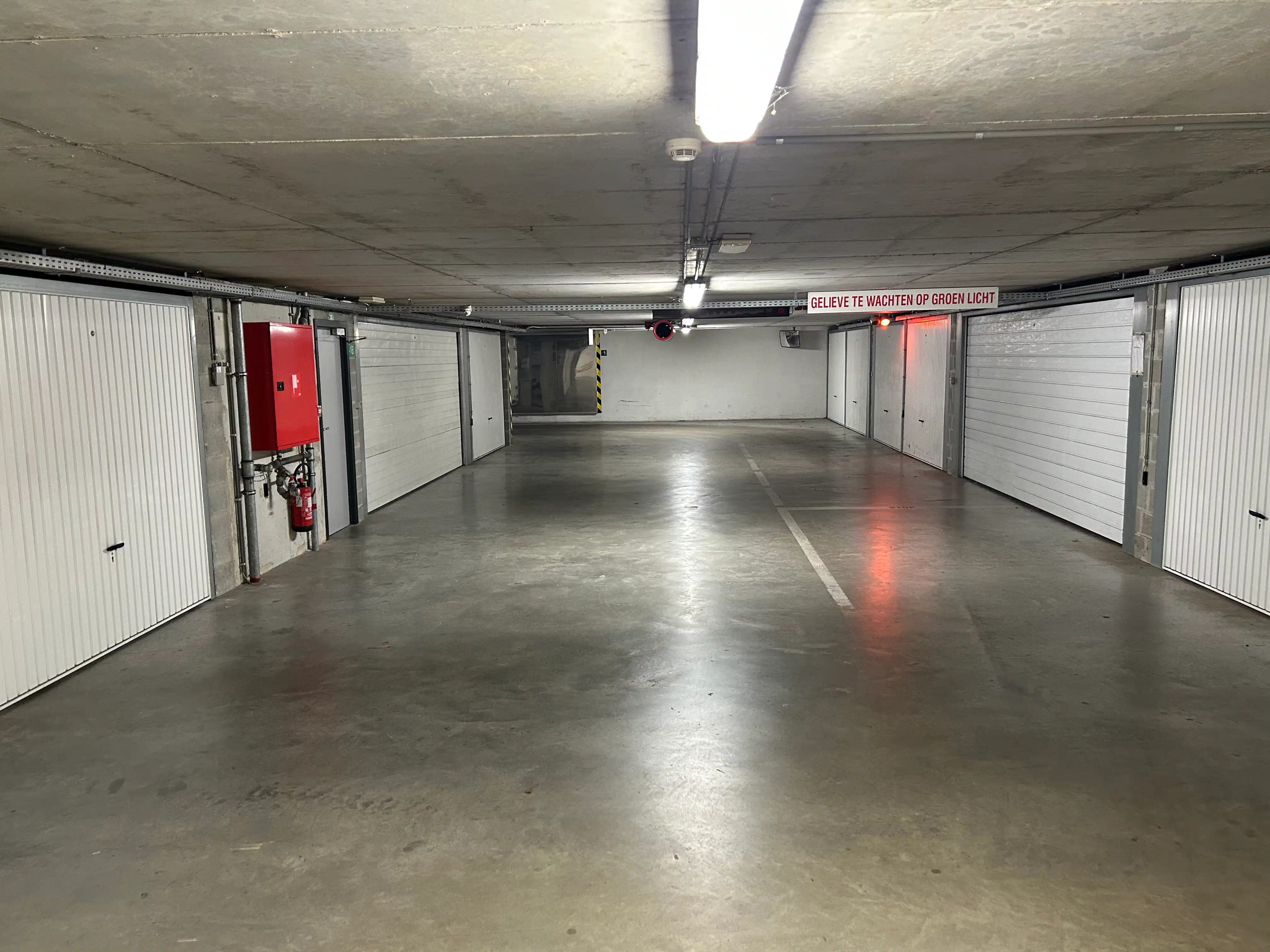 Gemakkelijk inrijbare garagebox in de Kustlaan foto 7