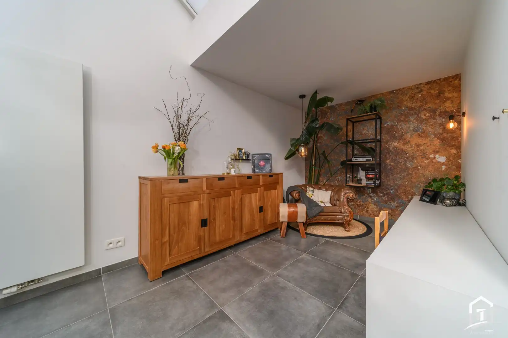 Instapklare gezinswoning op centrale locatie met ruim terras en leuke tuin foto 6