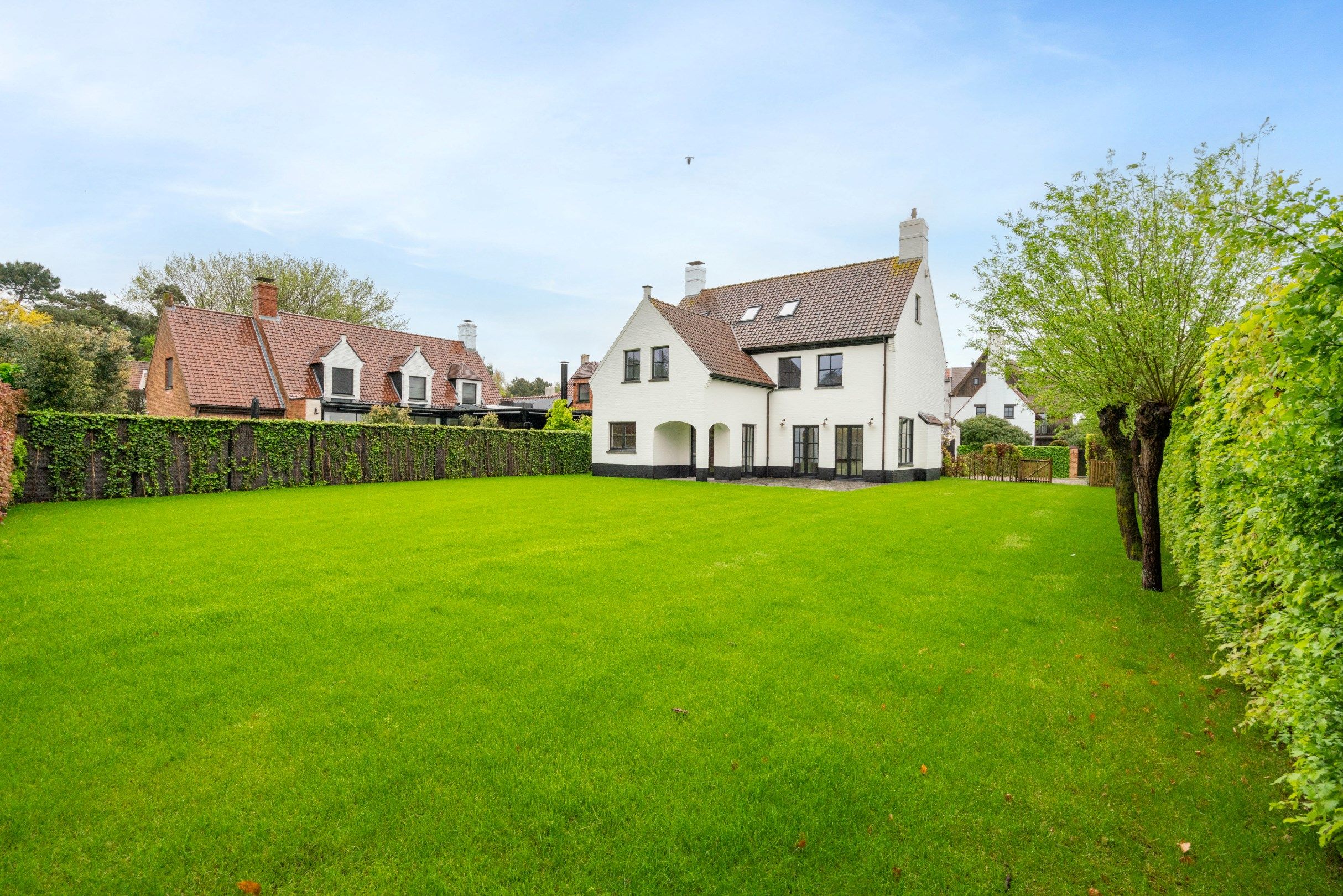 Prachtig gerenoveerde villa gelegen op een unieke locatie in het Zoute. foto 21