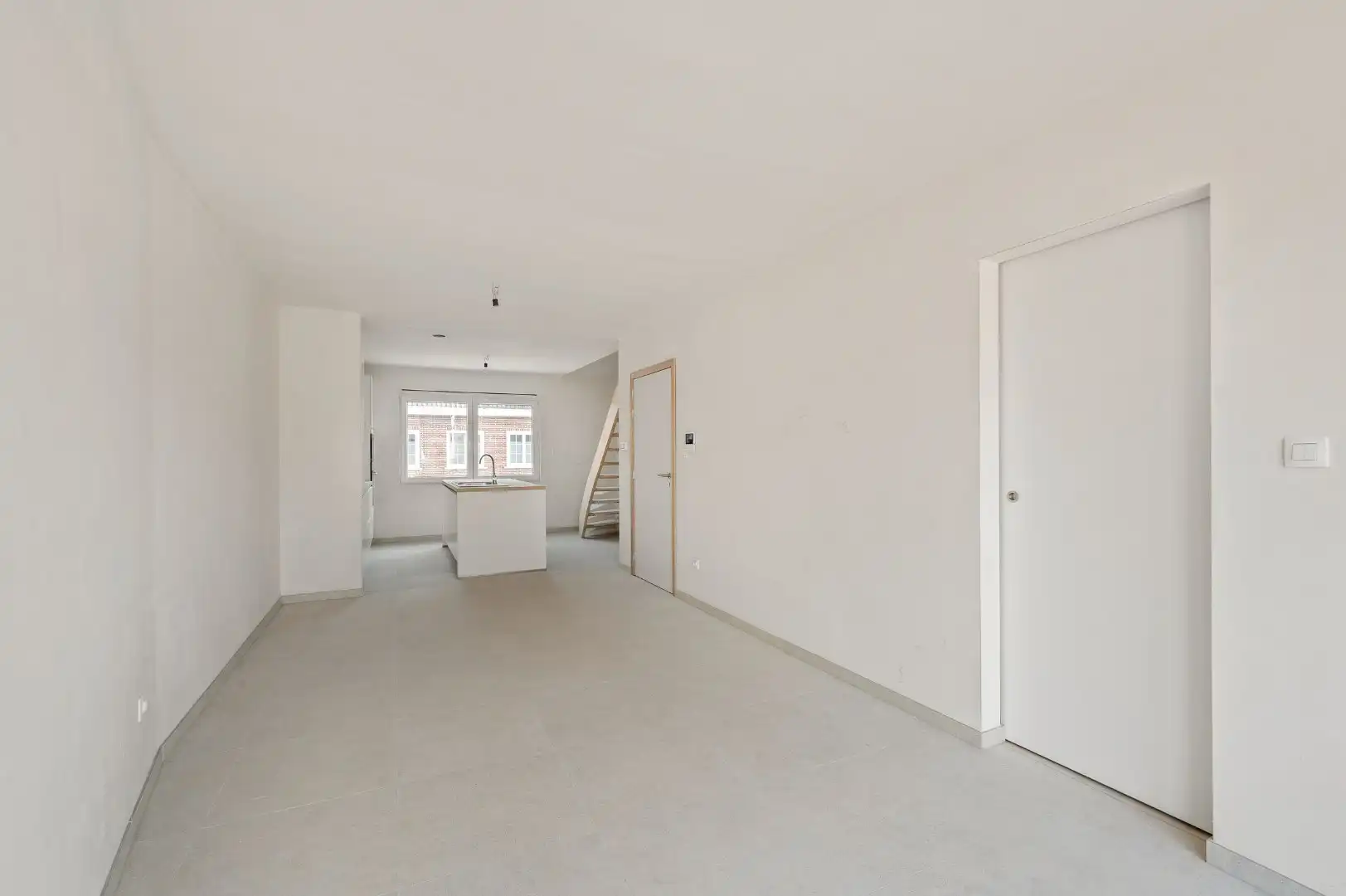 DUPLEX NIEUWBOUWAPPARTEMENT MET 2 SLPKS EN RUIM TERRAS TE GELUWE foto 9
