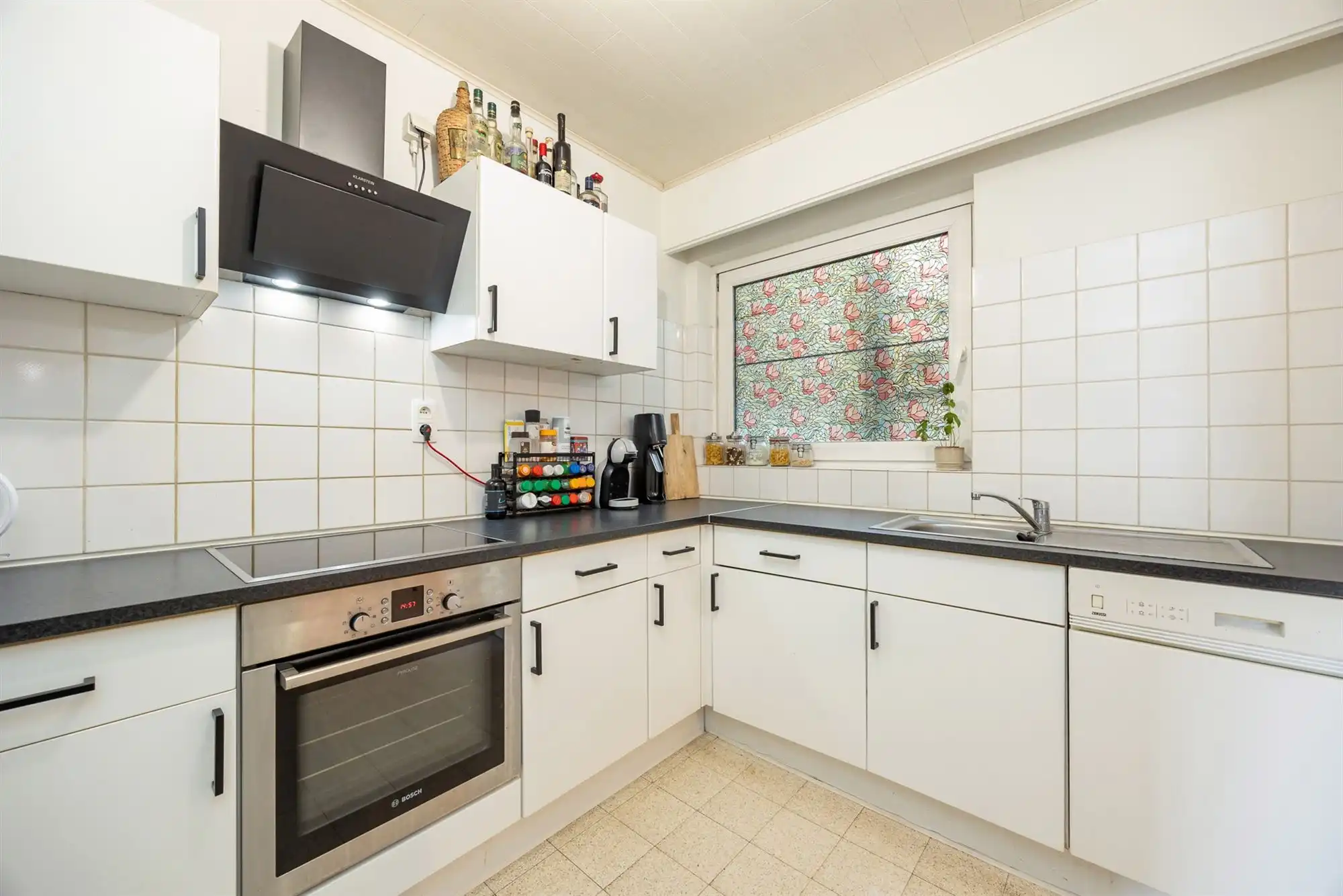 Instapklaar appartement met 3 slpk en terras op TOPlocatie foto 3