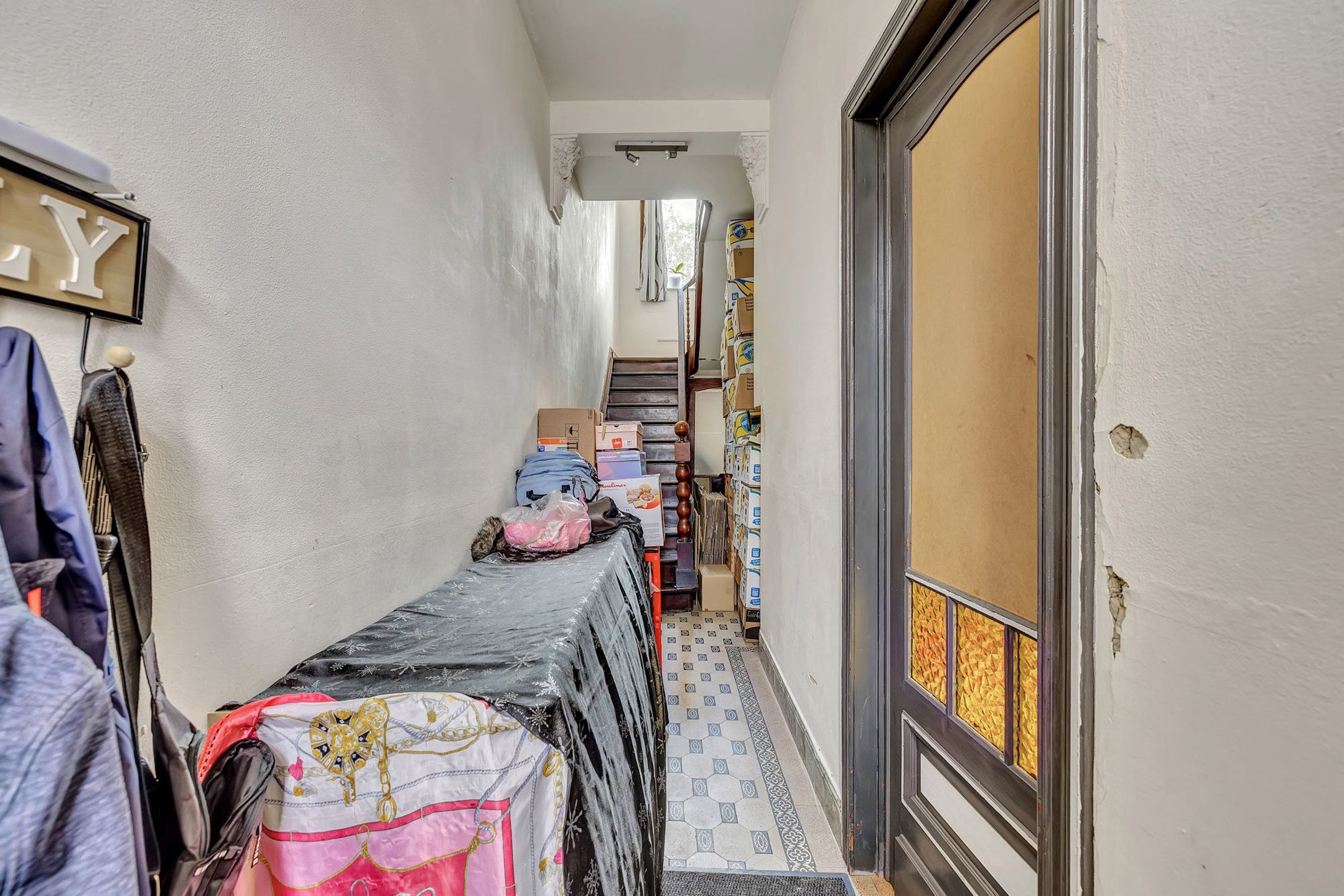 Op te frissen/te renoveren woning op strategische locatie foto 2