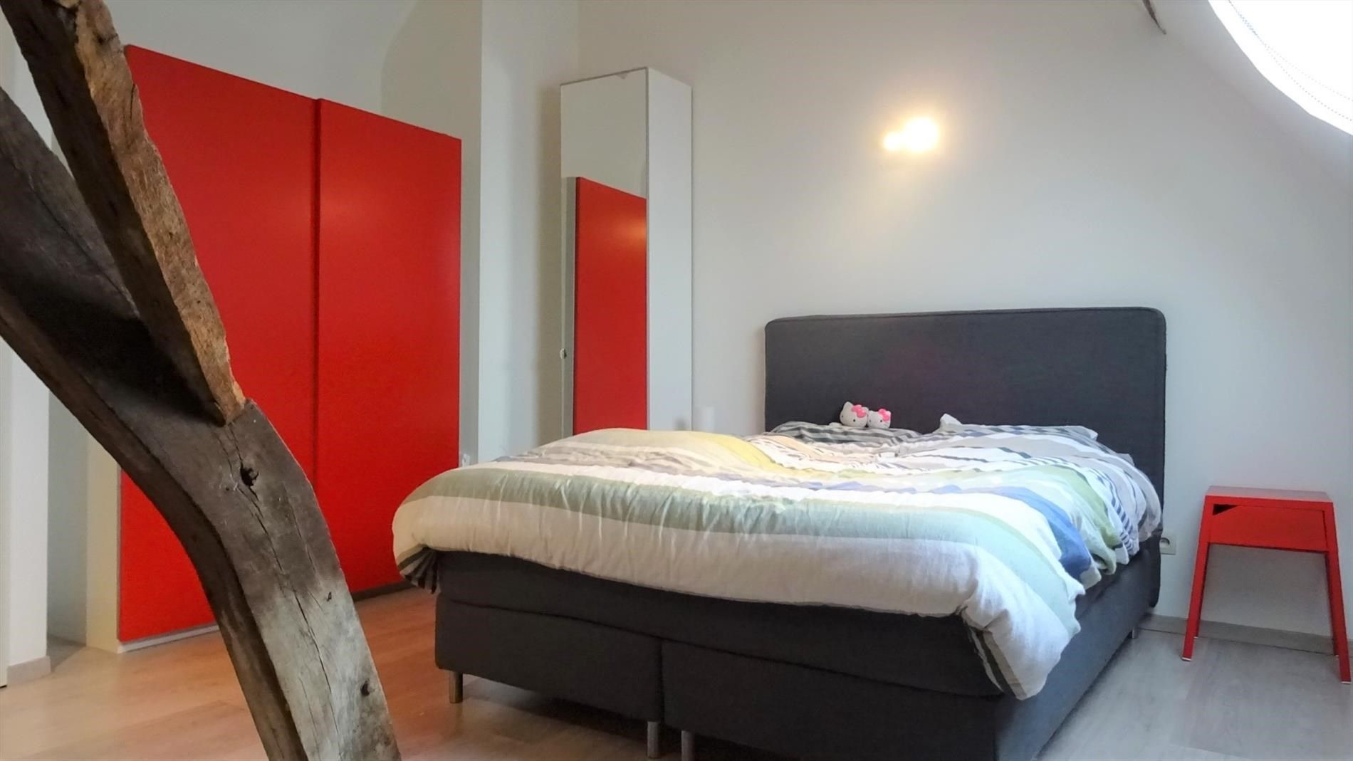 Goed gelegen, prachtige duplexapp met 2 slpks foto 3